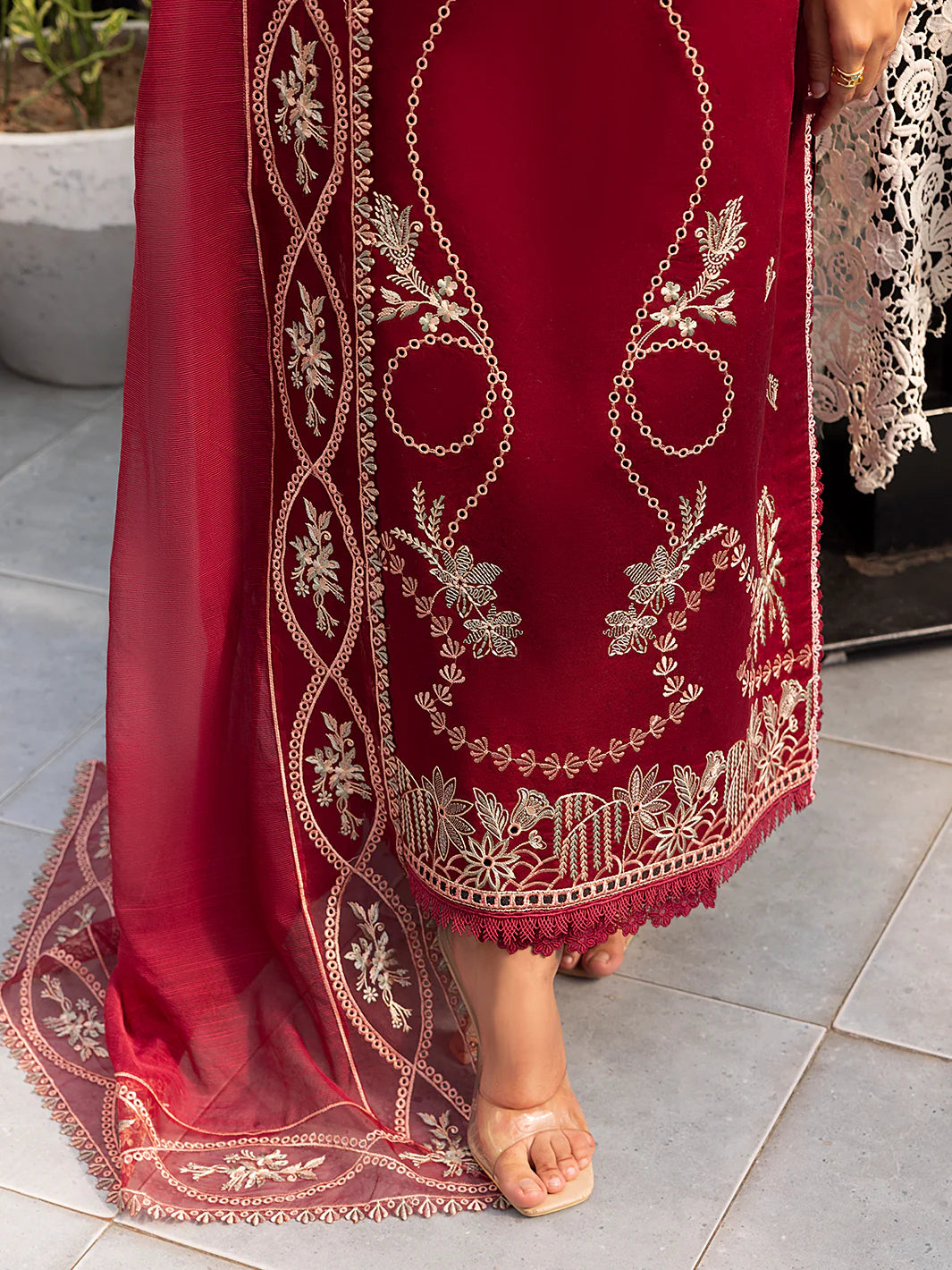 Izel 3Pc Embroidered Lawn Suit EVARA gulbuy.com