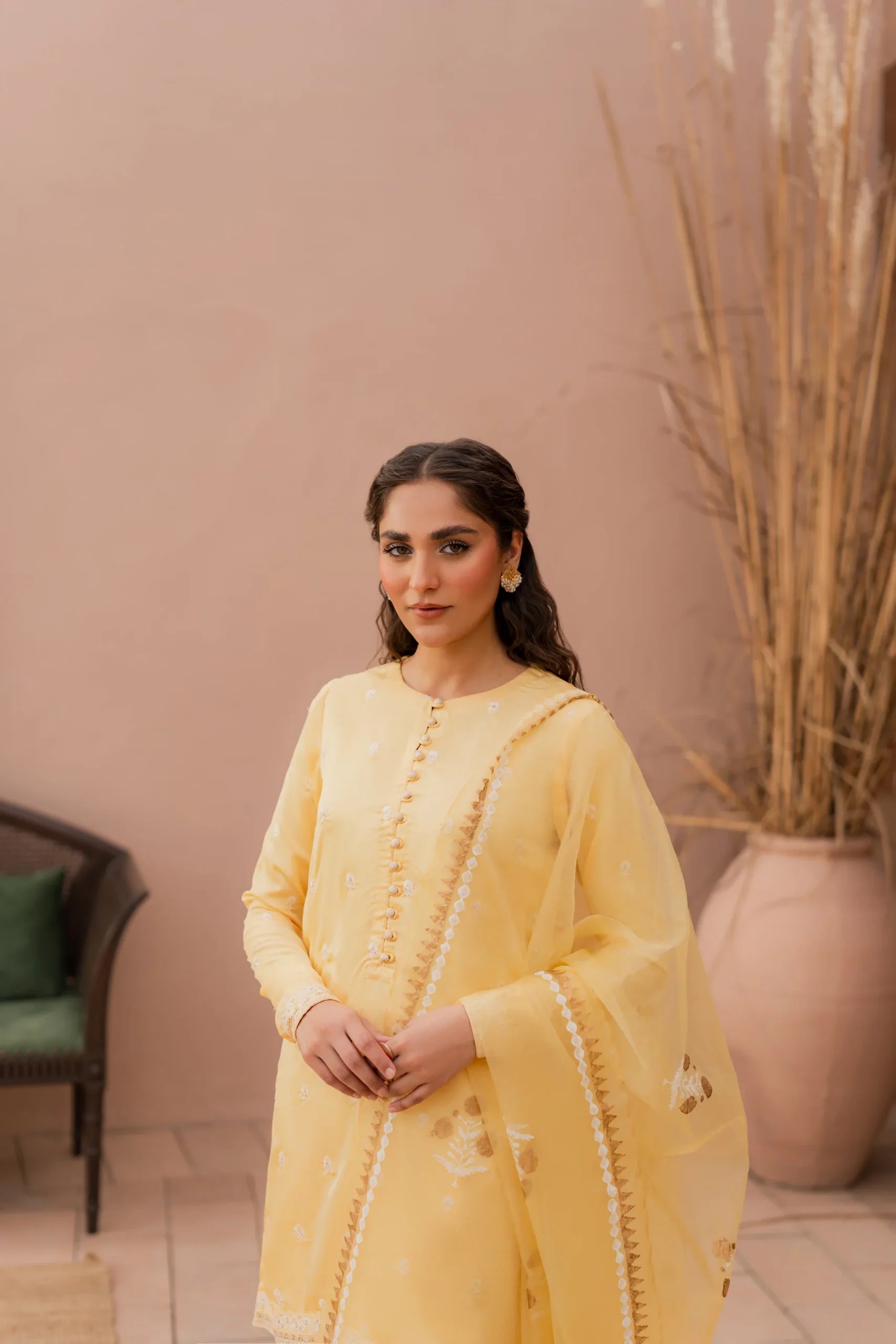 Kastoor 3Pc Embroidered Lawn Suit EF-318 gulbuy.com