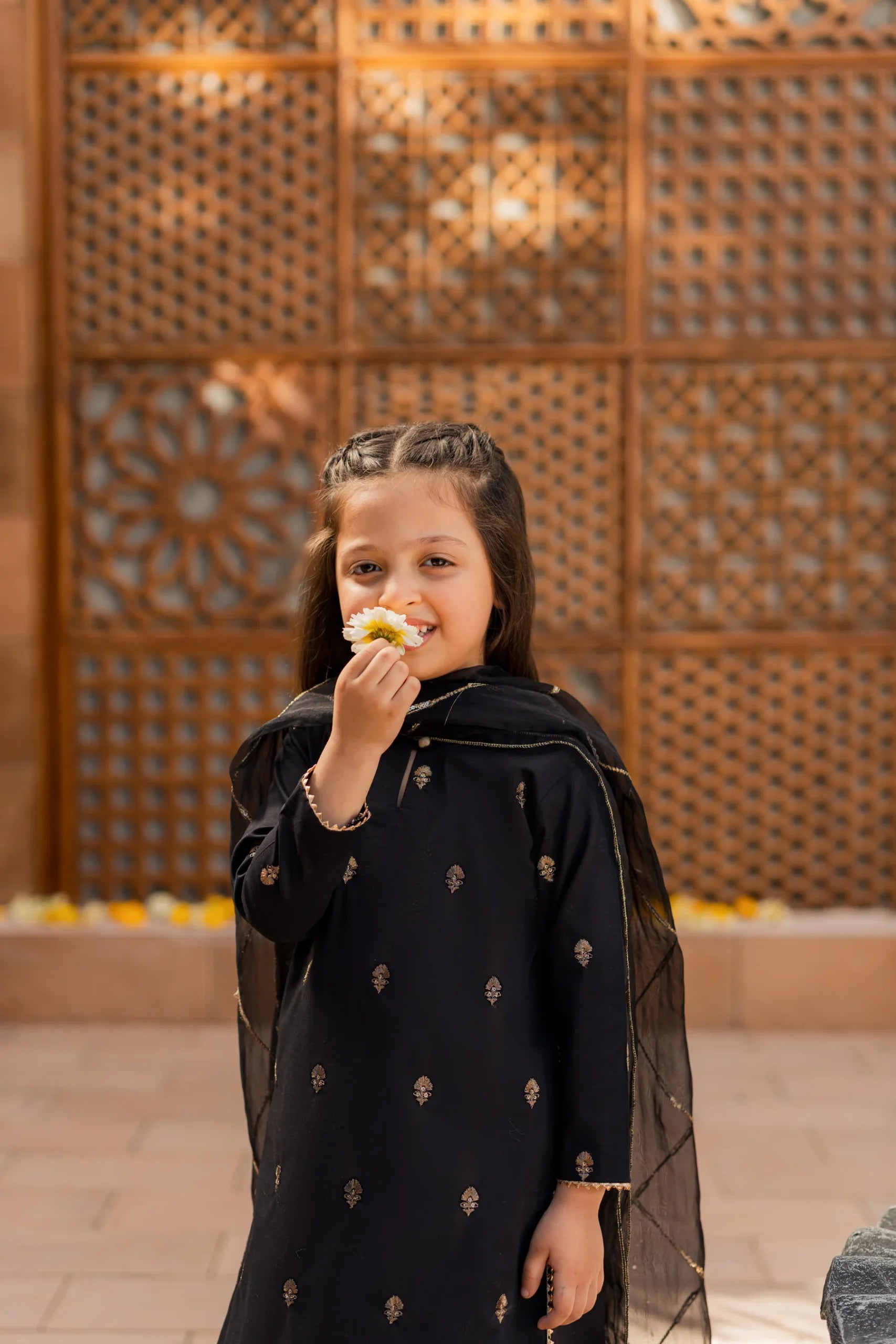 Kastoor 3Pc Embroidered Lawn Cotton Kids Suit KKG-133 gulbuy.com