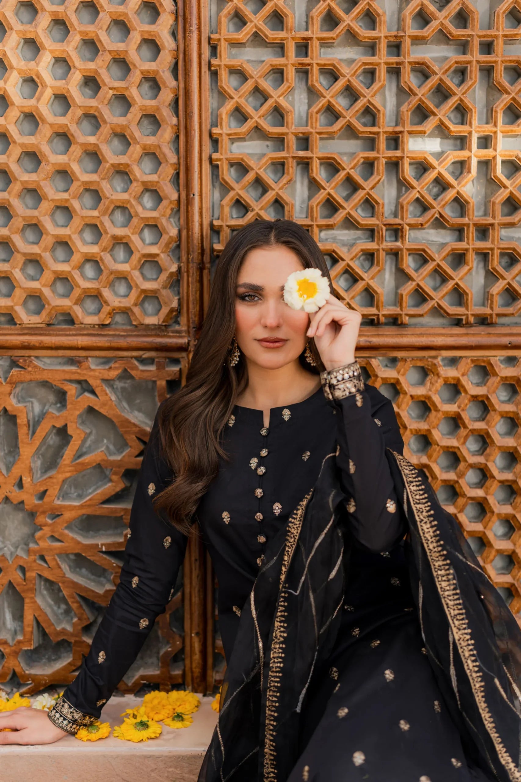 Kastoor 3Pc Embroidered Lawn Suit EF-302 gulbuy.com