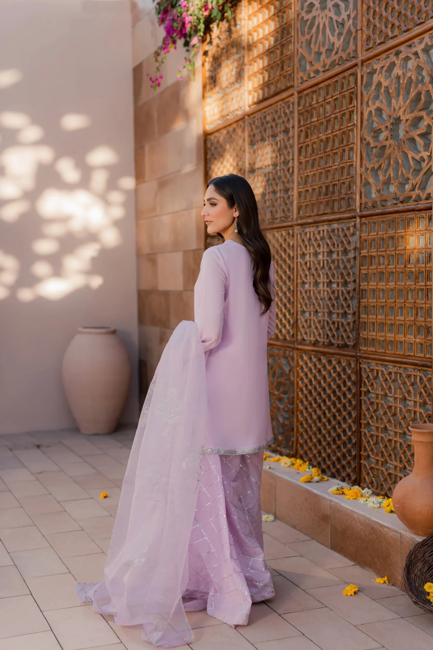 Kastoor 3Pc Embroidered Lawn Suit EF-303 gulbuy.com