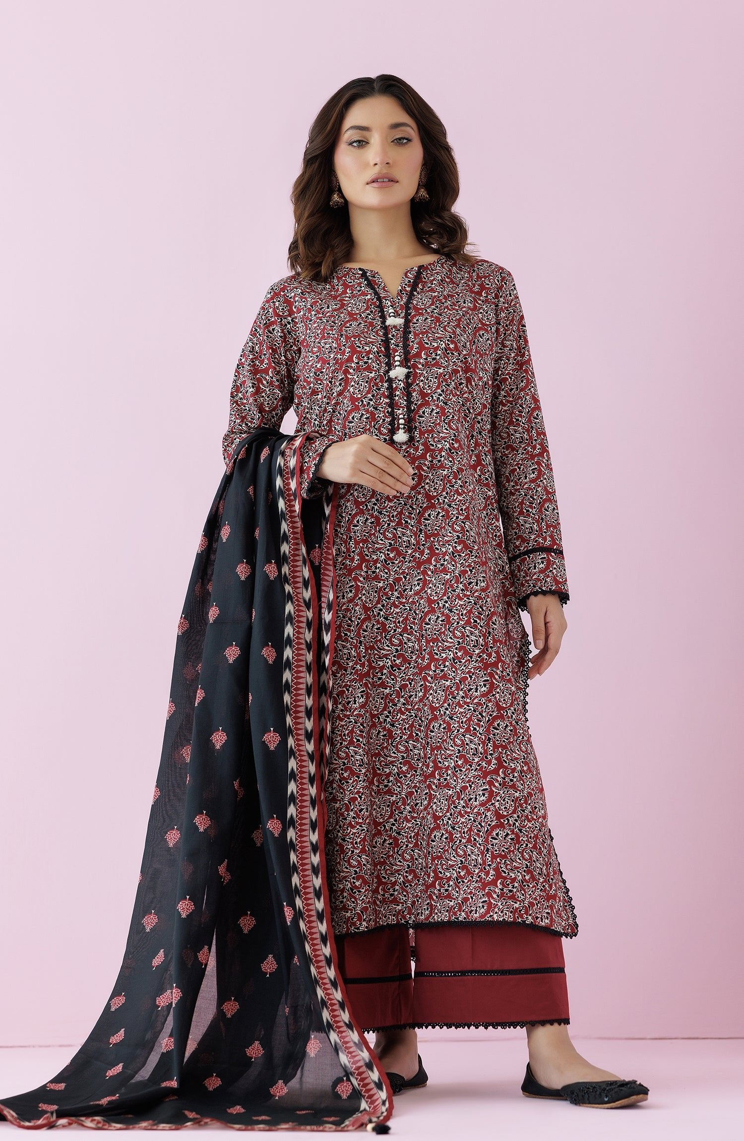 Orient 3 Piece Printed Lawn Suit (OTL-24-151/U-BLACK)