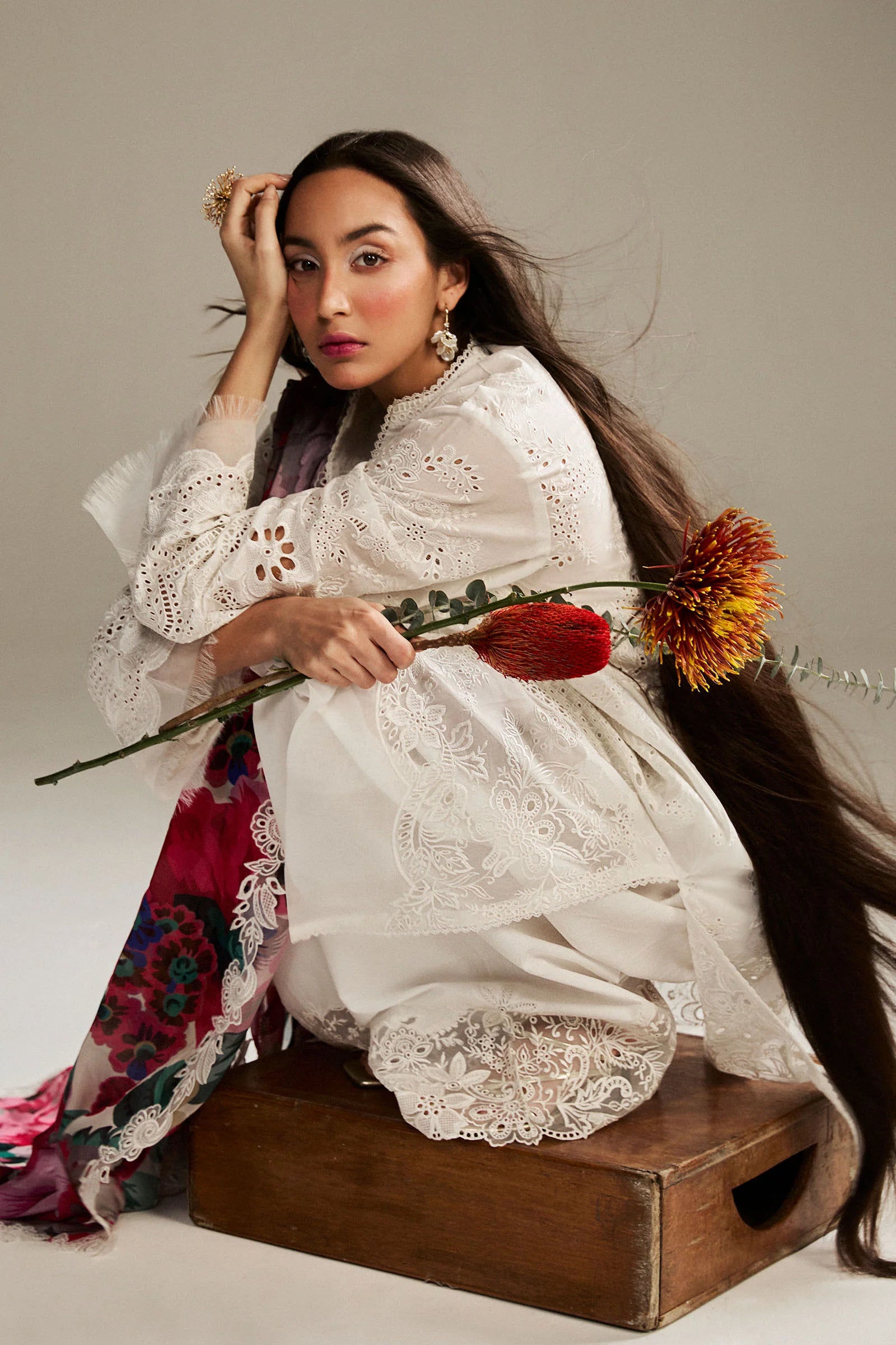 Zara Shahjahan 3Pc Embroidered Lawn Suit Kaori-1A gulbuy.com