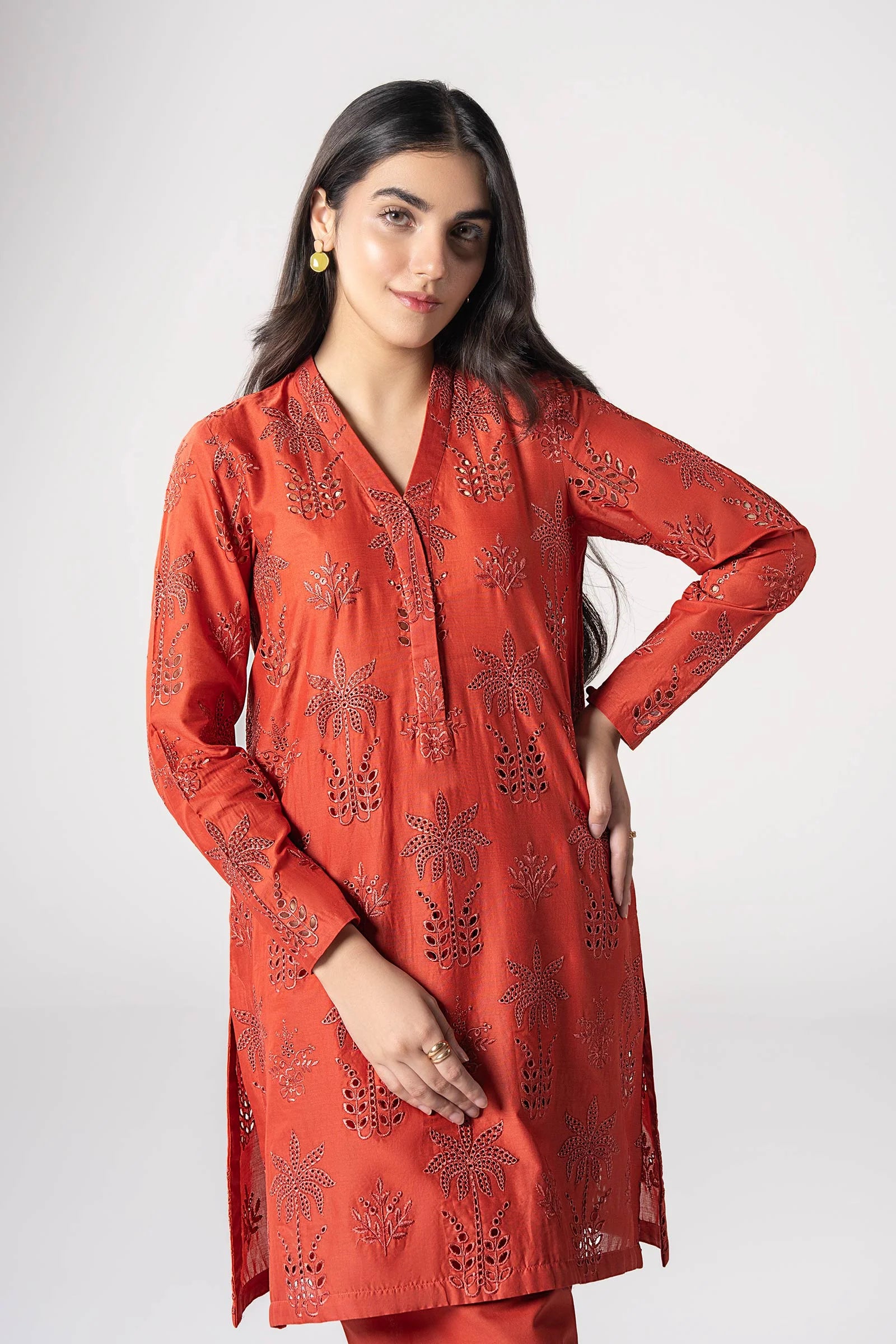 Maria B 2Pc Embroidered Lawn Suit MB-CS25-119B gulbuy.com