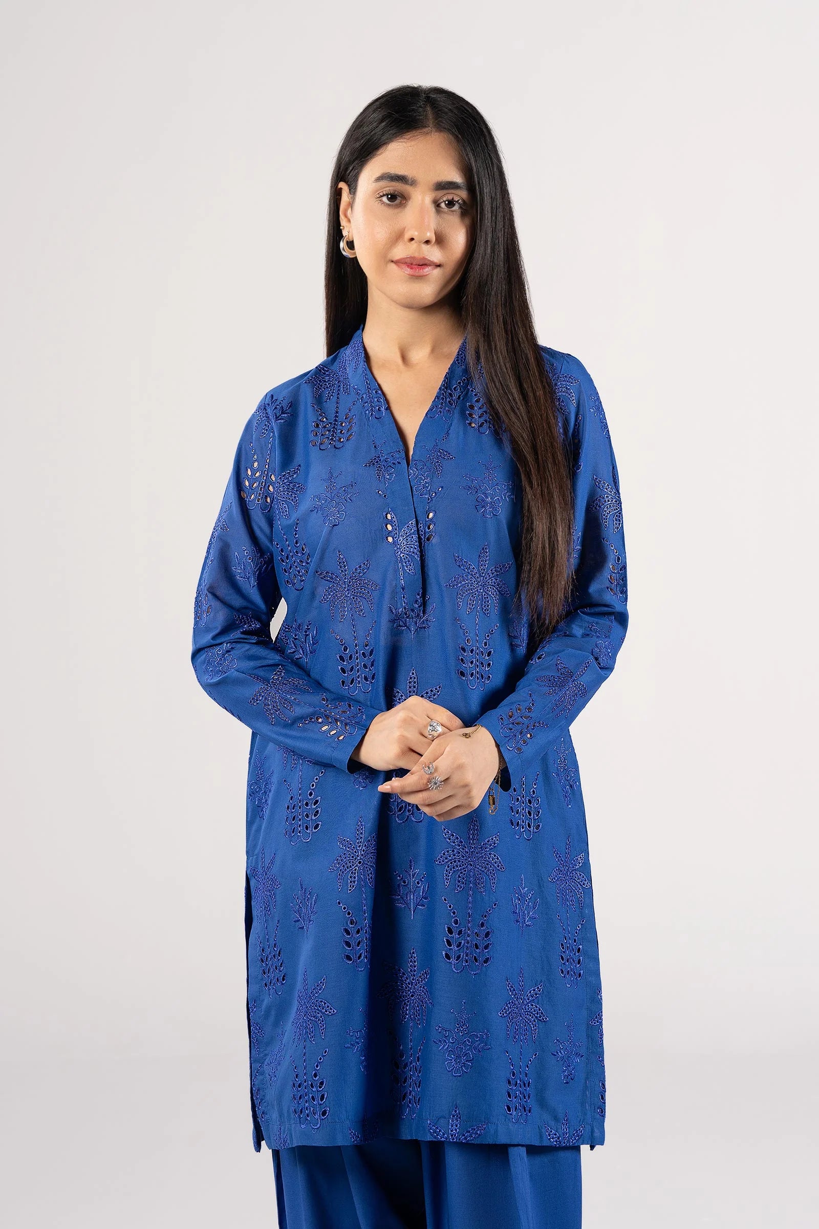 Maria B 2Pc Embroidered Lawn Suit MB-CS25-119A gulbuy.com