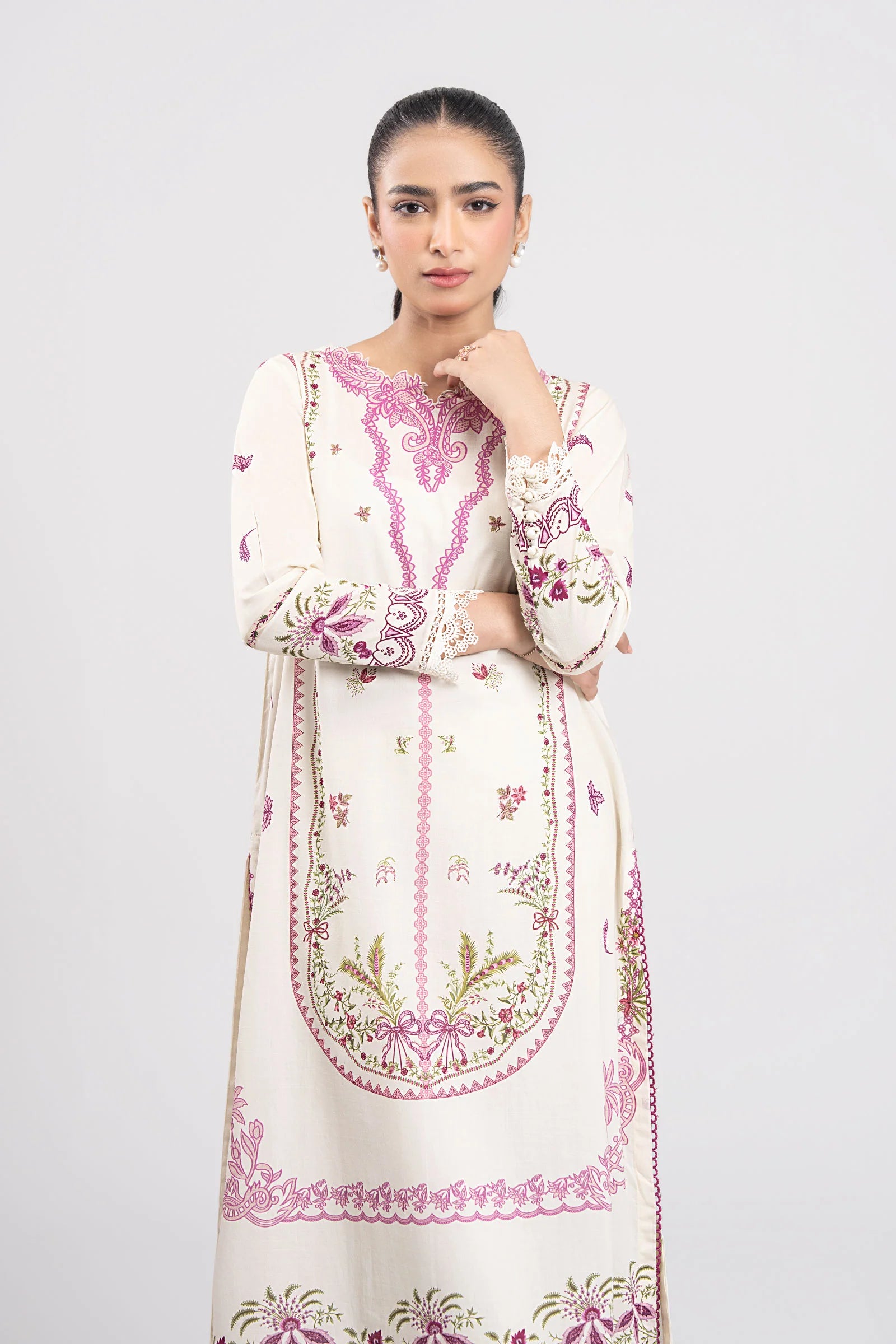 Maria B 2Pc Embroidered Lawn Suit MB-CS25-189 gulbuy.com