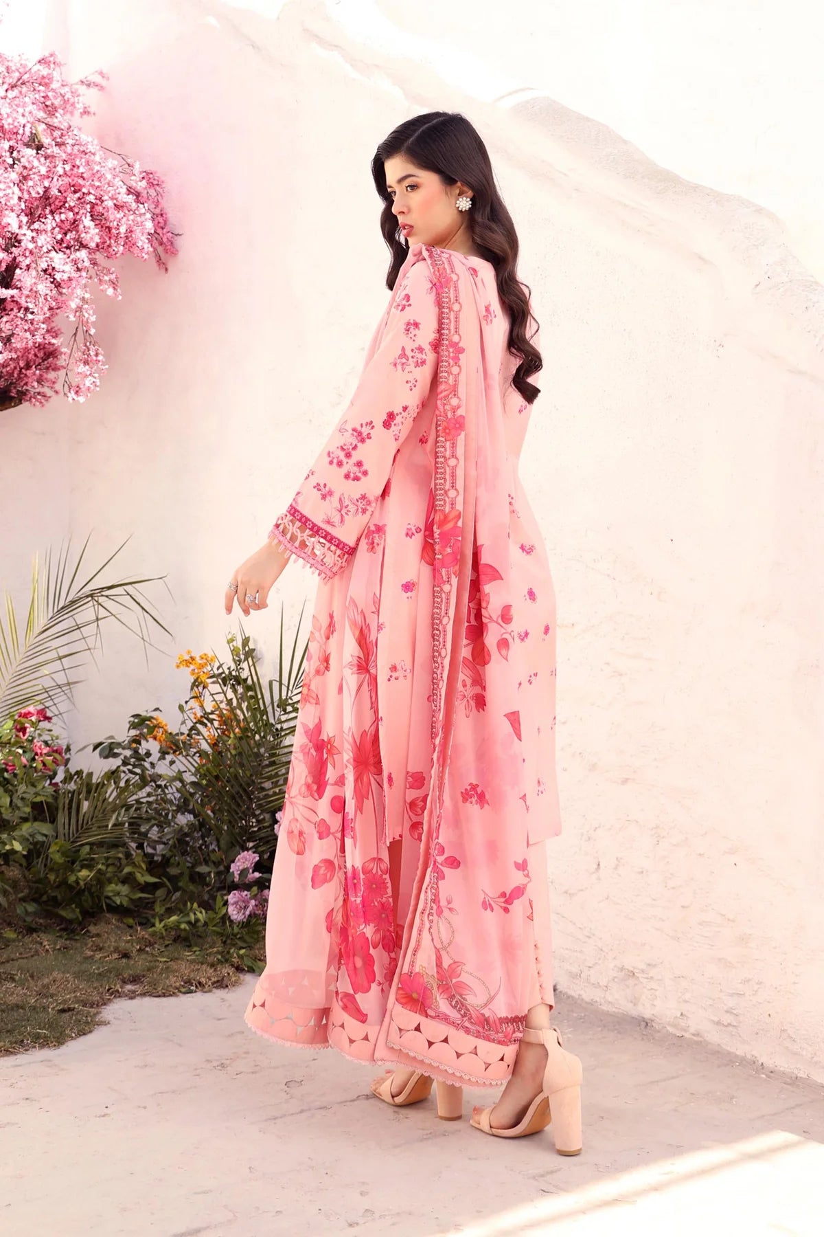 Maria B 3Pc Embroidered Lawn Suit MB-CUS25-709A gulbuy.com