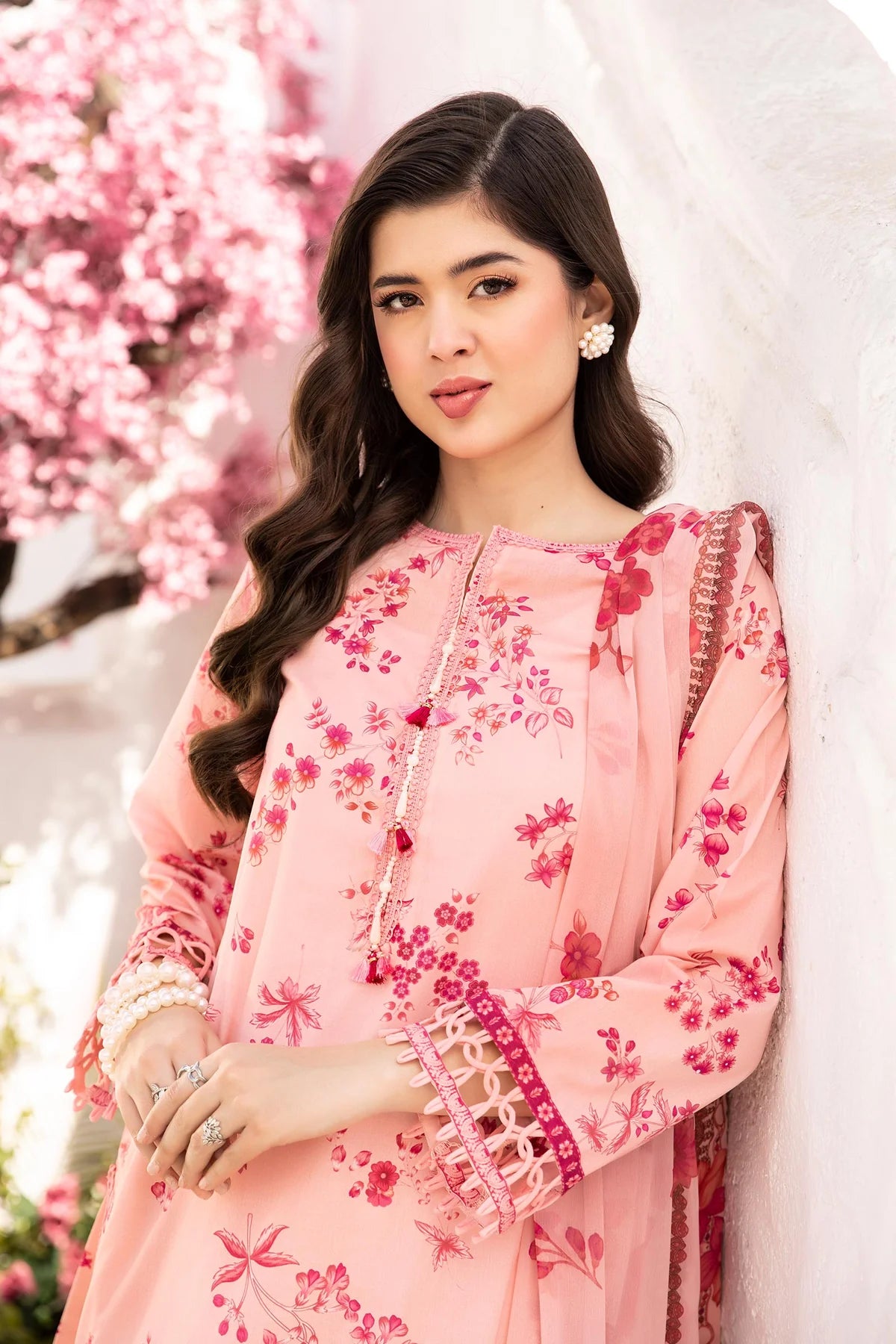 Maria B 3Pc Embroidered Lawn Suit MB-CUS25-709A gulbuy.com