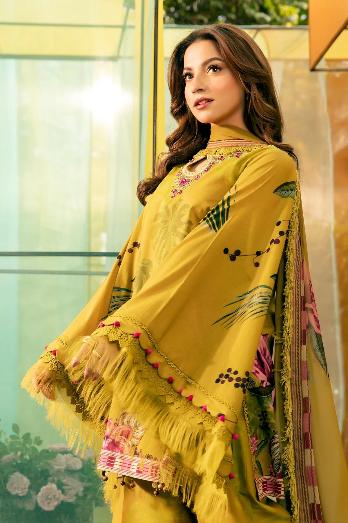 Maria B 3Pc Embroidered Lawn Suit MB-CUS25-710A gulbuy.com