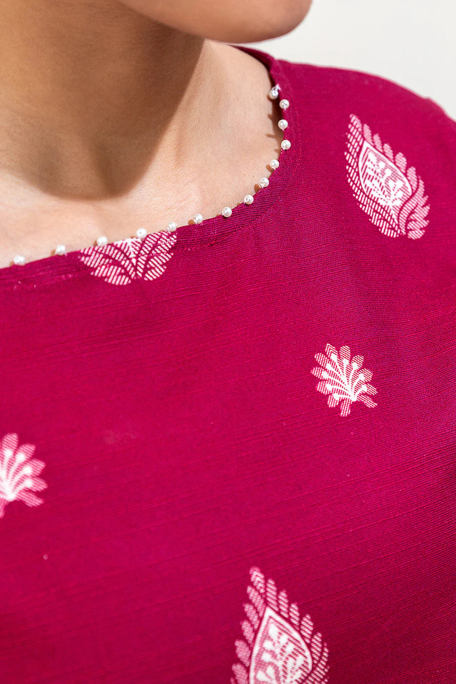 BEECHTREE 3PC PRINTED KHADDAR SUIT-SANGRIA STITCH-MB22401UN005523 gulbuy.com