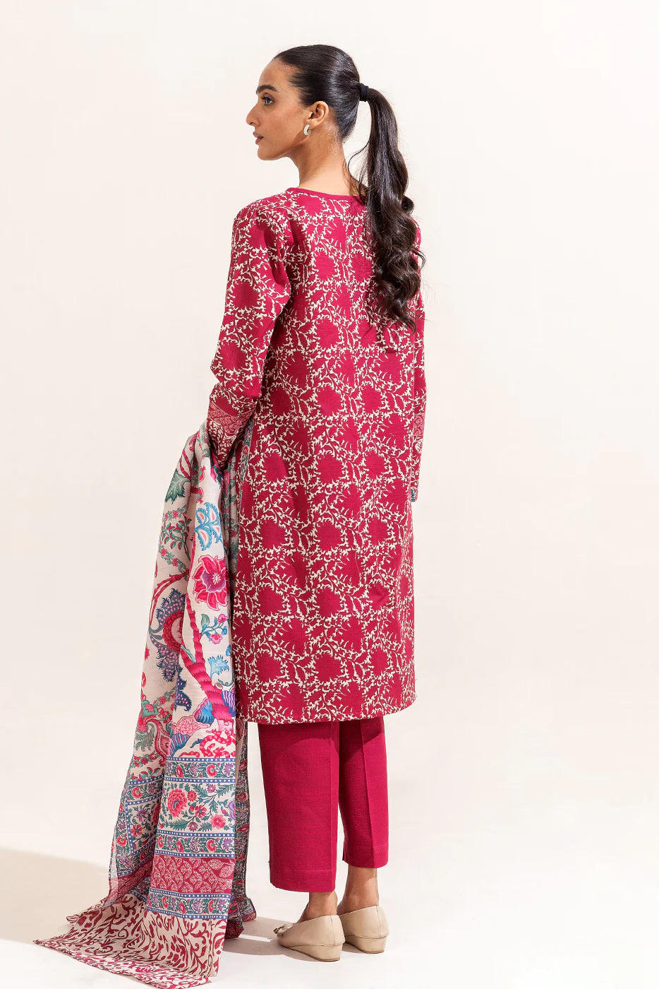BEECHTREE 3PC PRINTED KHADDAR SUIT-THISTLE GARDEN-MB22402UN005545 gulbuy.com