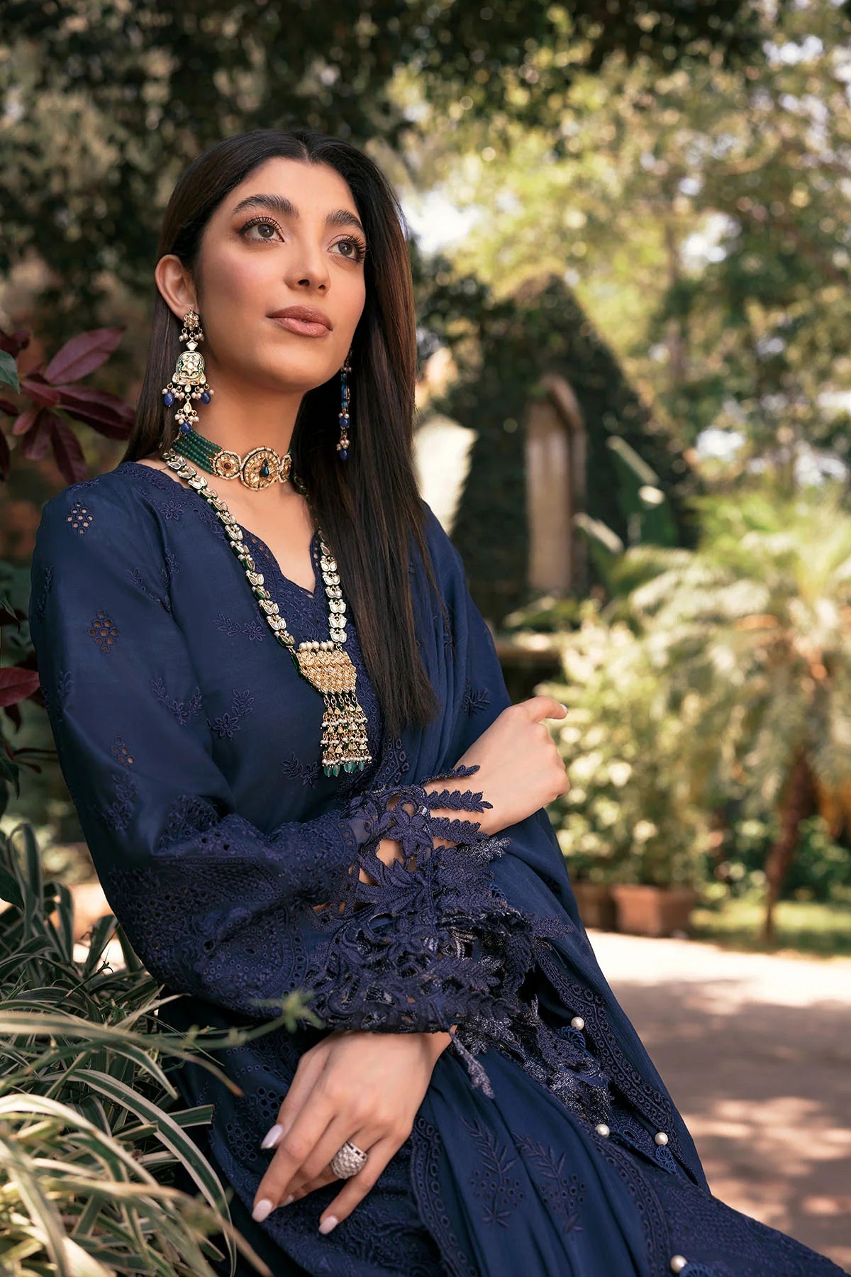 Motifz 3Pc Embroidered Lawn Suit 3381-GULAB gulbuy.com