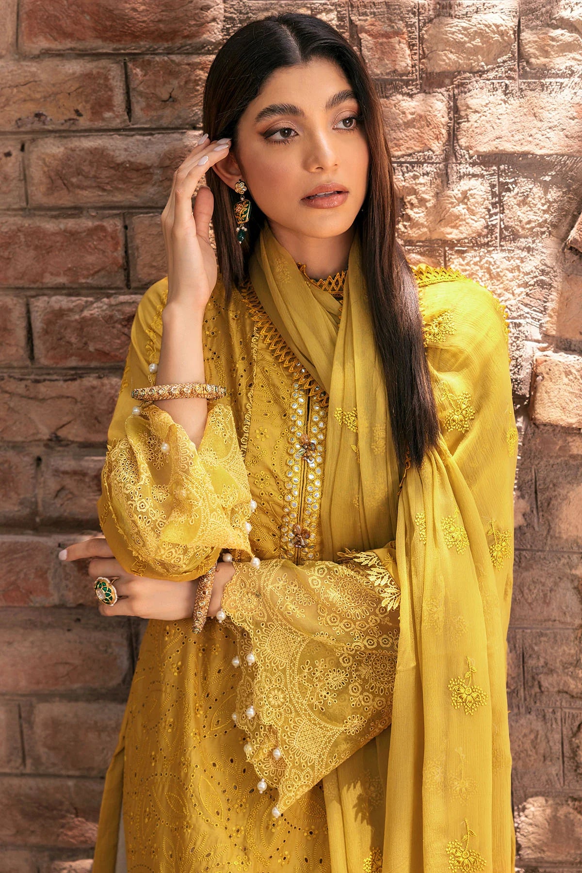 Motifz 3Pc Embroidered Lawn Suit 3390-DELNAZ gulbuy.com