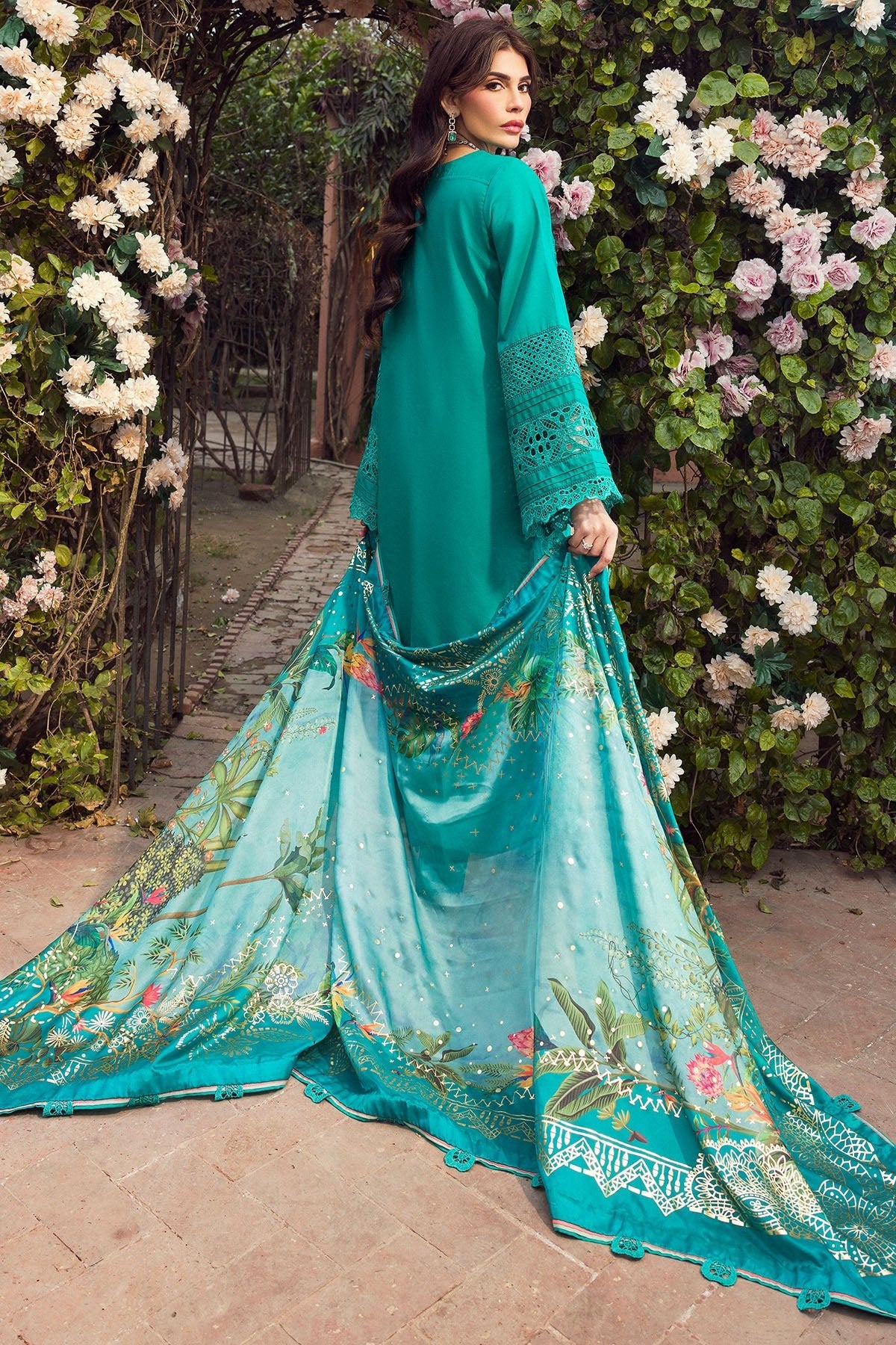 Motifz 3Pc Embroidered Lawn Suit 4430-SANOBAR gulbuy.com