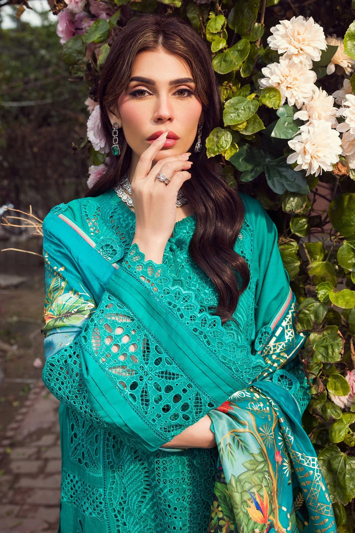 Motifz 3Pc Embroidered Lawn Suit 4430-SANOBAR gulbuy.com