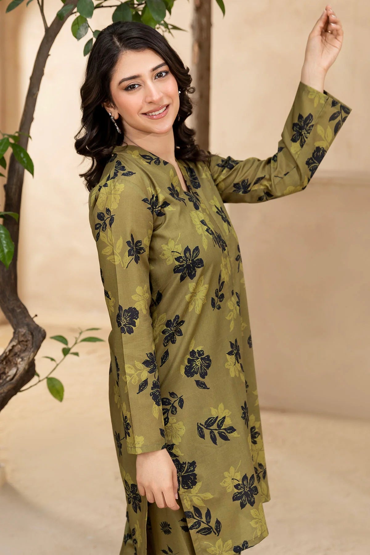 Motifz 2Pc Digital Printed Lawn Suit 5538-SHAHAY gulbuy.com