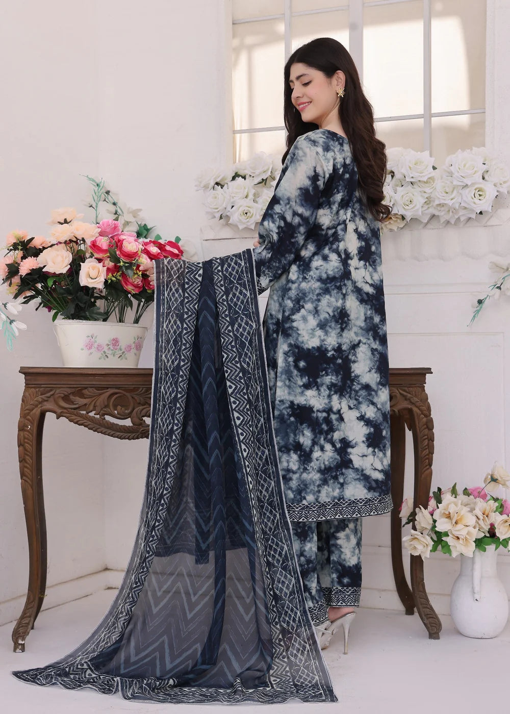 Polawn 3Pc Embroidered Lawn Suit PD-LAWN-25-423 gulbuy.com