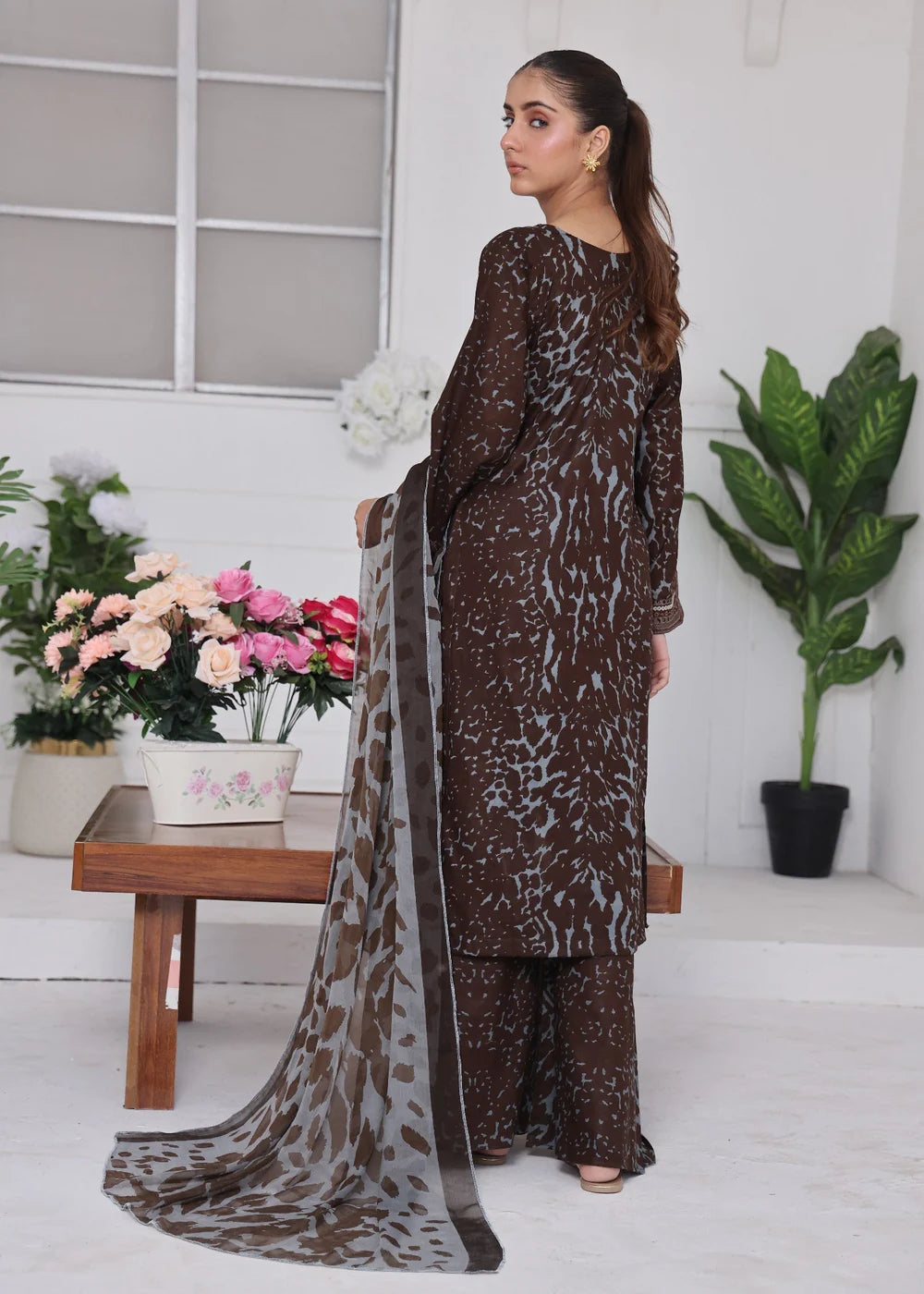 Polawn 3Pc Embroidered Lawn Suit PD-LAWN-25-426 gulbuy.com