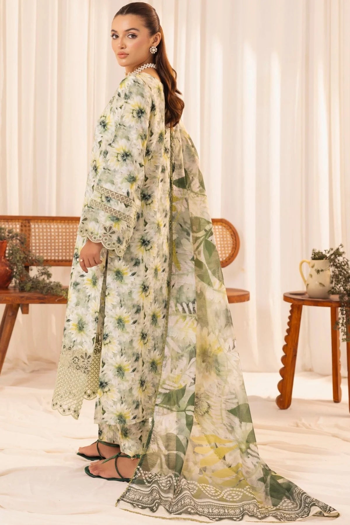 Mohagni 3Pc Embroidered Lawn Suit PLS-138 gulbuy.com