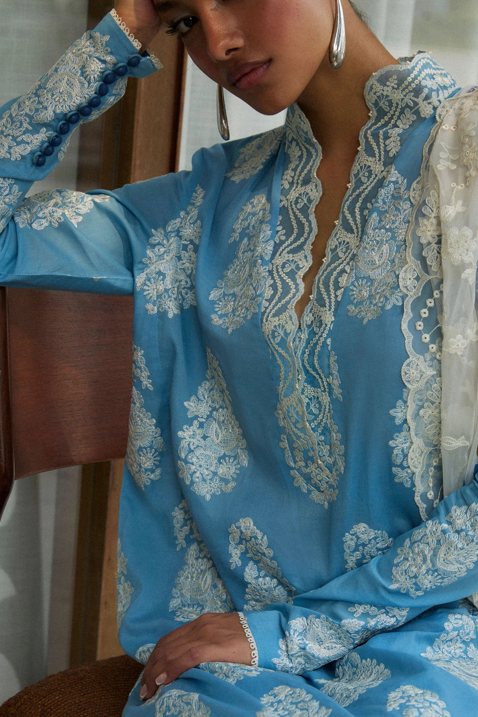 Zara Shahjahan 3Pc Embroidered Lawn Suit Rai-6B gulbuy.com