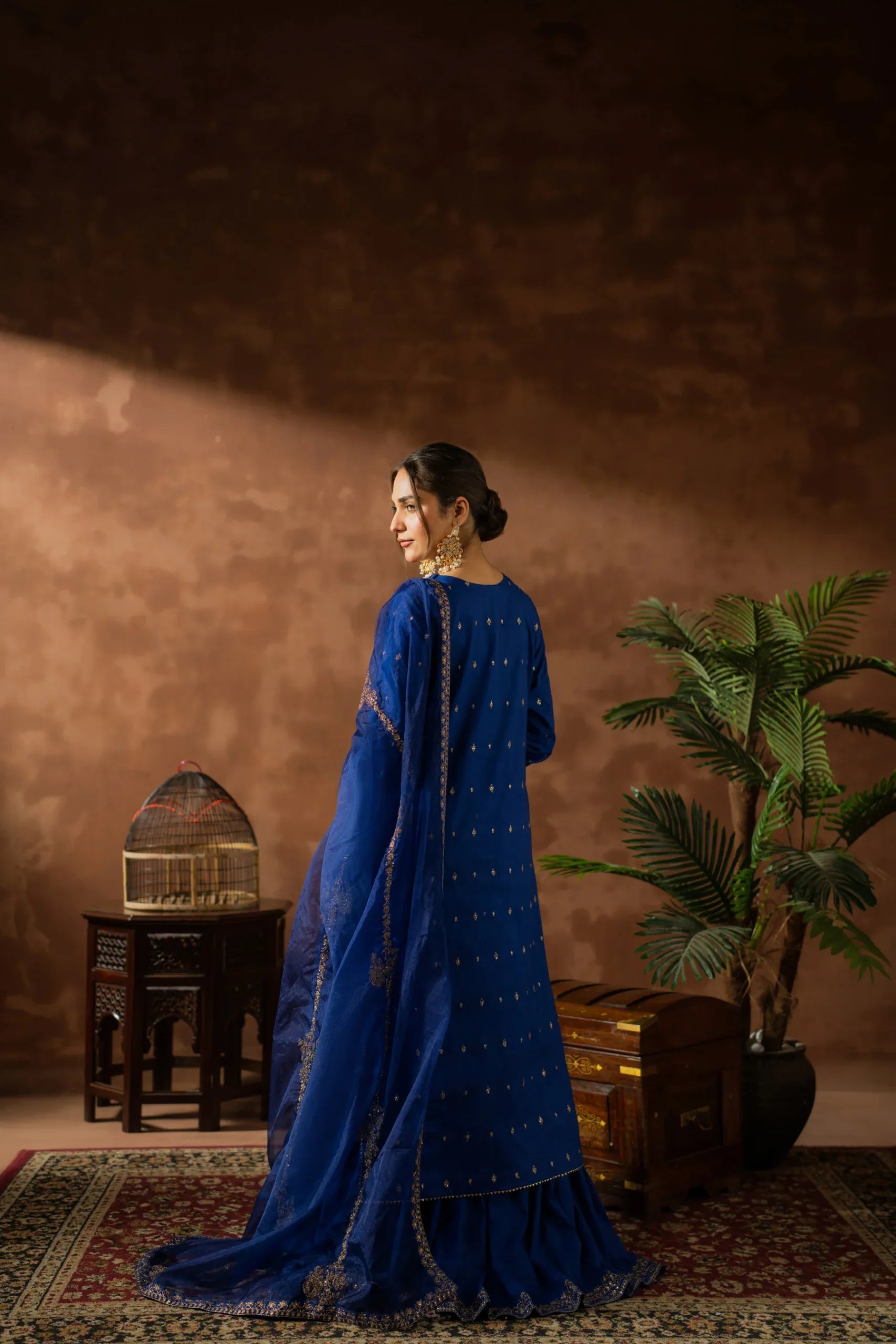 Kastoor 3Pc Embroidered Lawn Suit EF-255 gulbuy.com