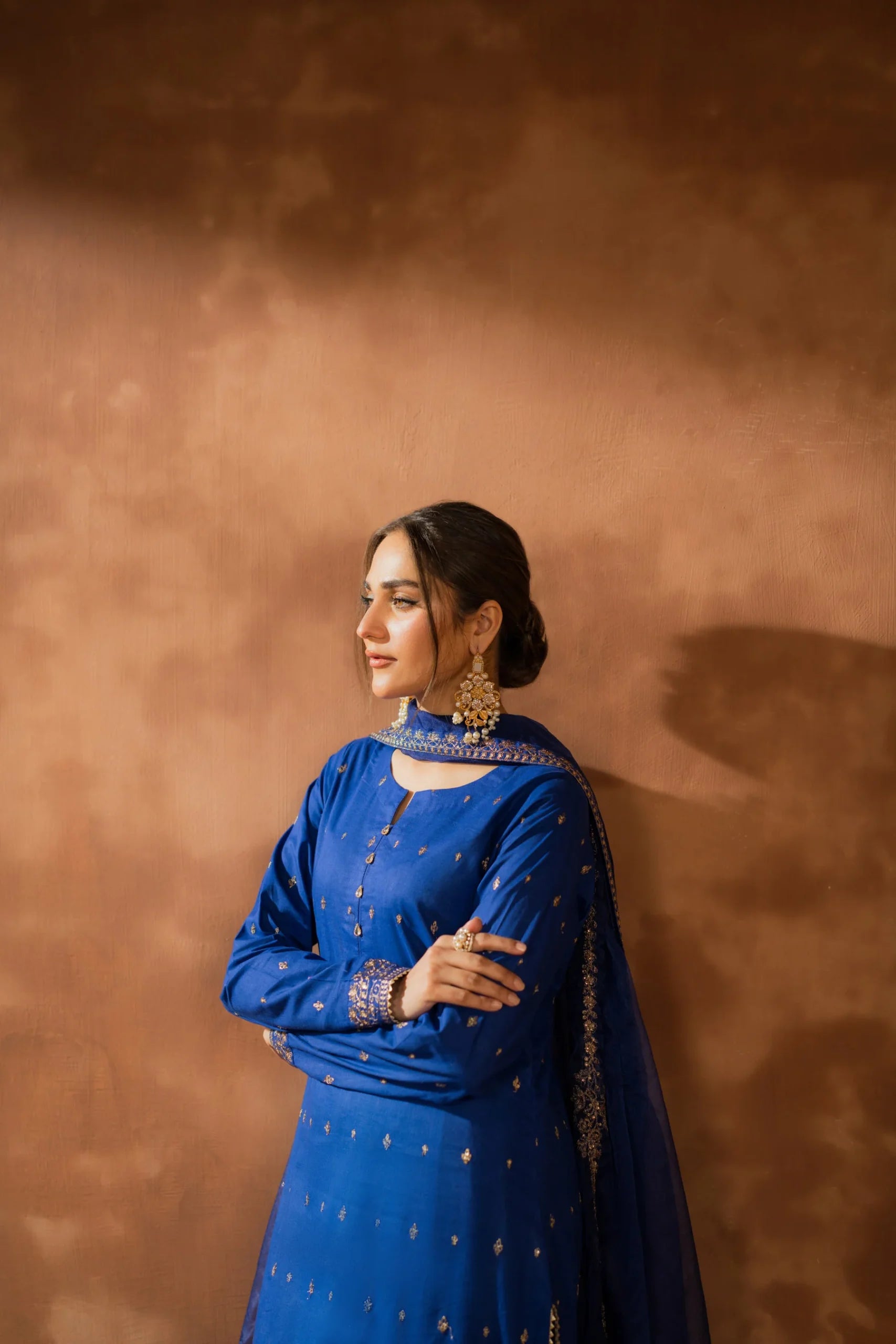 Kastoor 3Pc Embroidered Lawn Suit EF-255 gulbuy.com