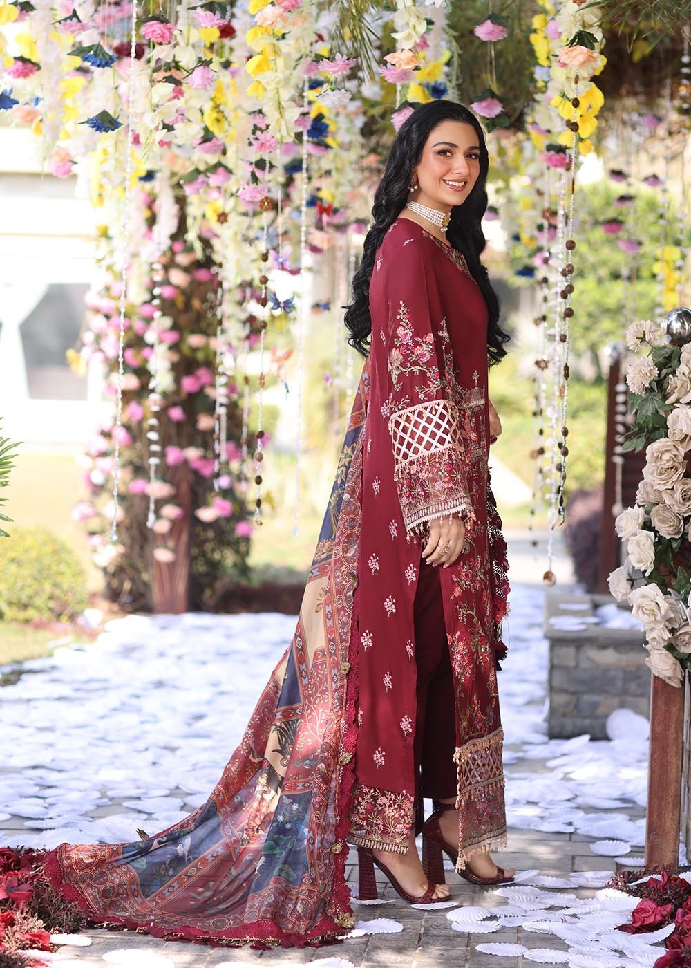 Musferah Saad Embroidered Lawn Suit Rosabel gulbuy.com