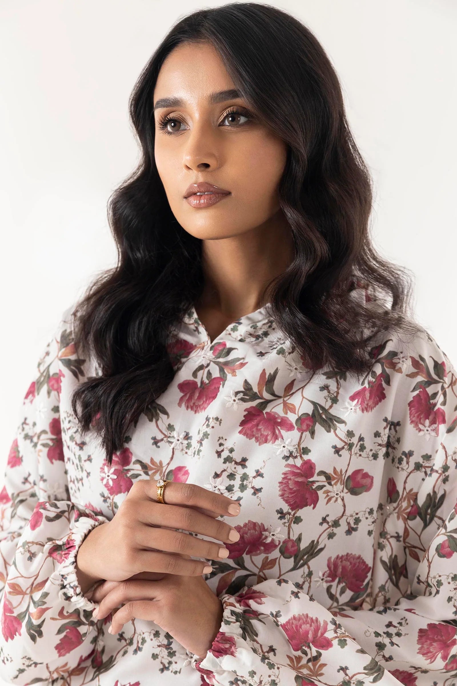 Sana Safinaz 2Pc Printed Cambric Suit SS25WSU155P2T gulbuy.com