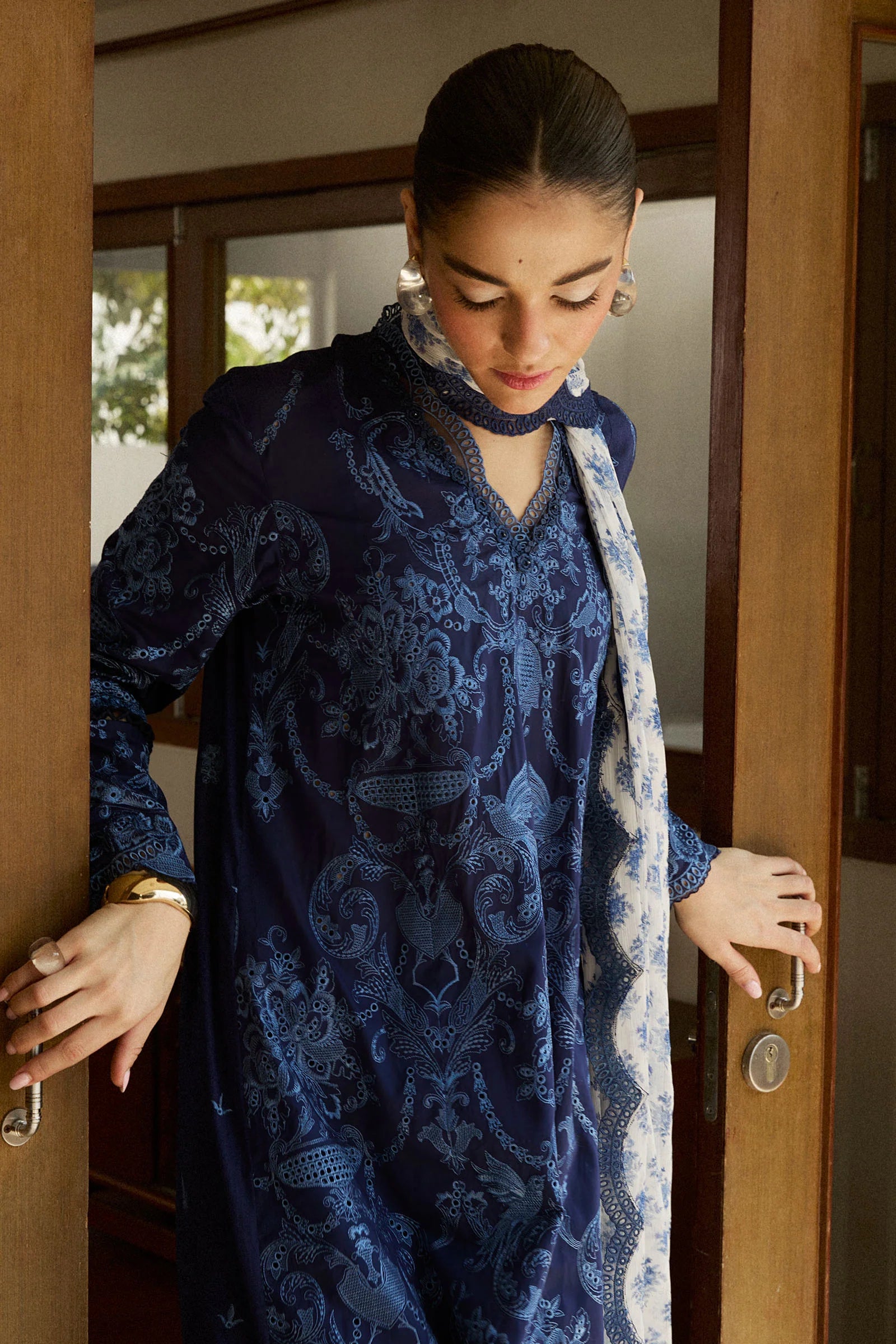 Zara Shahjahan 3Pc Embroidered Lawn Suit Sei-9B gulbuy.com