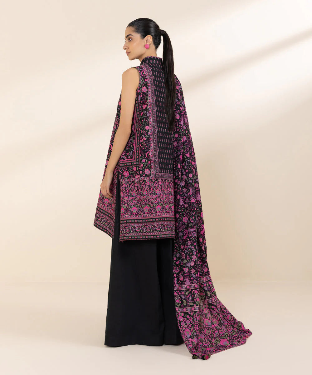 Sapphire 3Pc Printed Khaddar Suit PDY24DFV83TS gulbuy.com