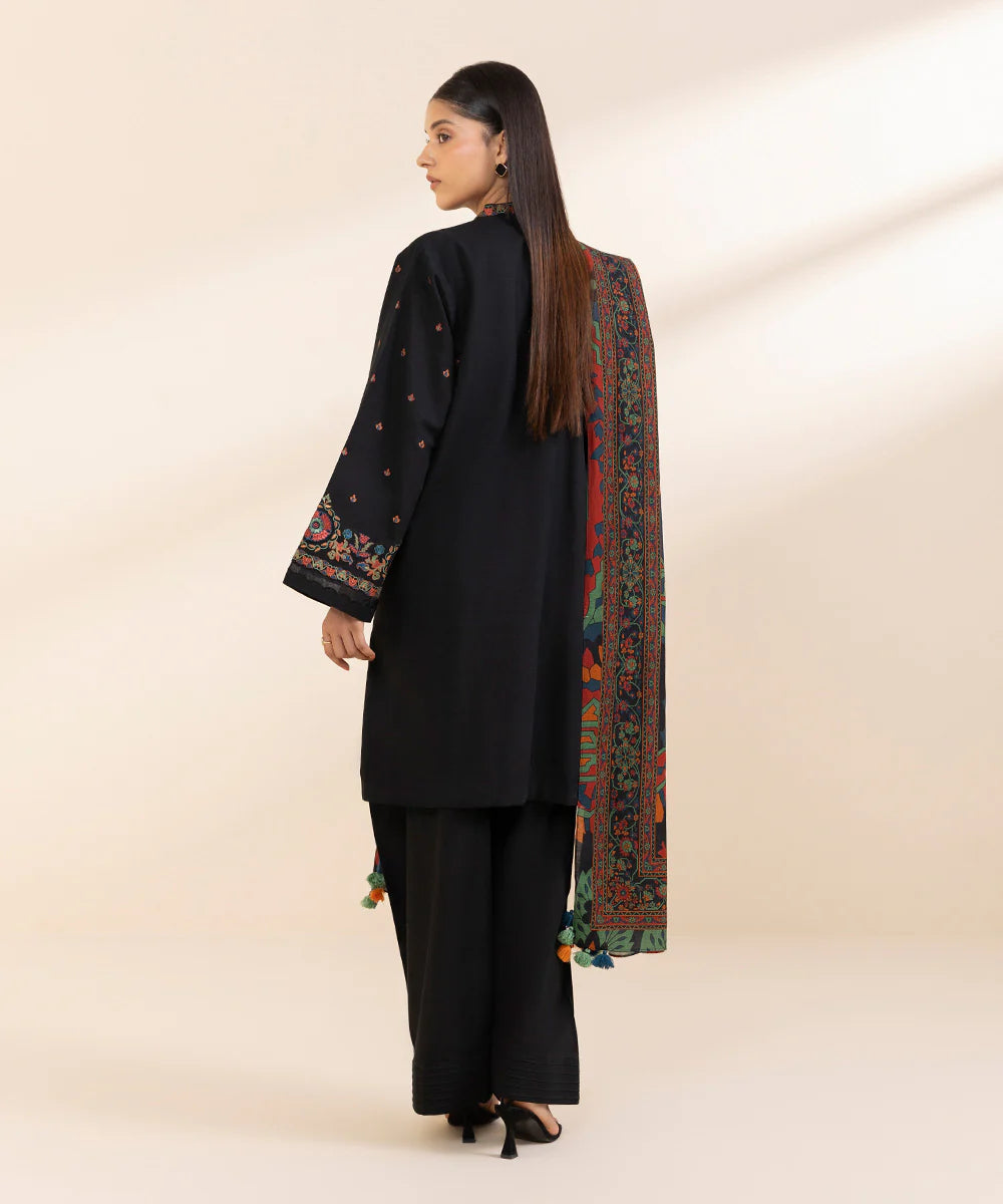 SAPPHIRE 3Pc Embroidered Khaddar Suit U3PEDY24V914 gulbuy.com