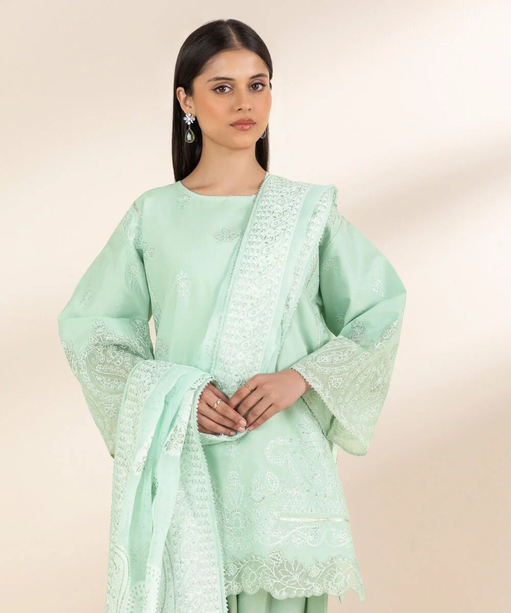 Sapphire 3Pc Embroidered Lawn Suit U3PELX25V216 gulbuy.com
