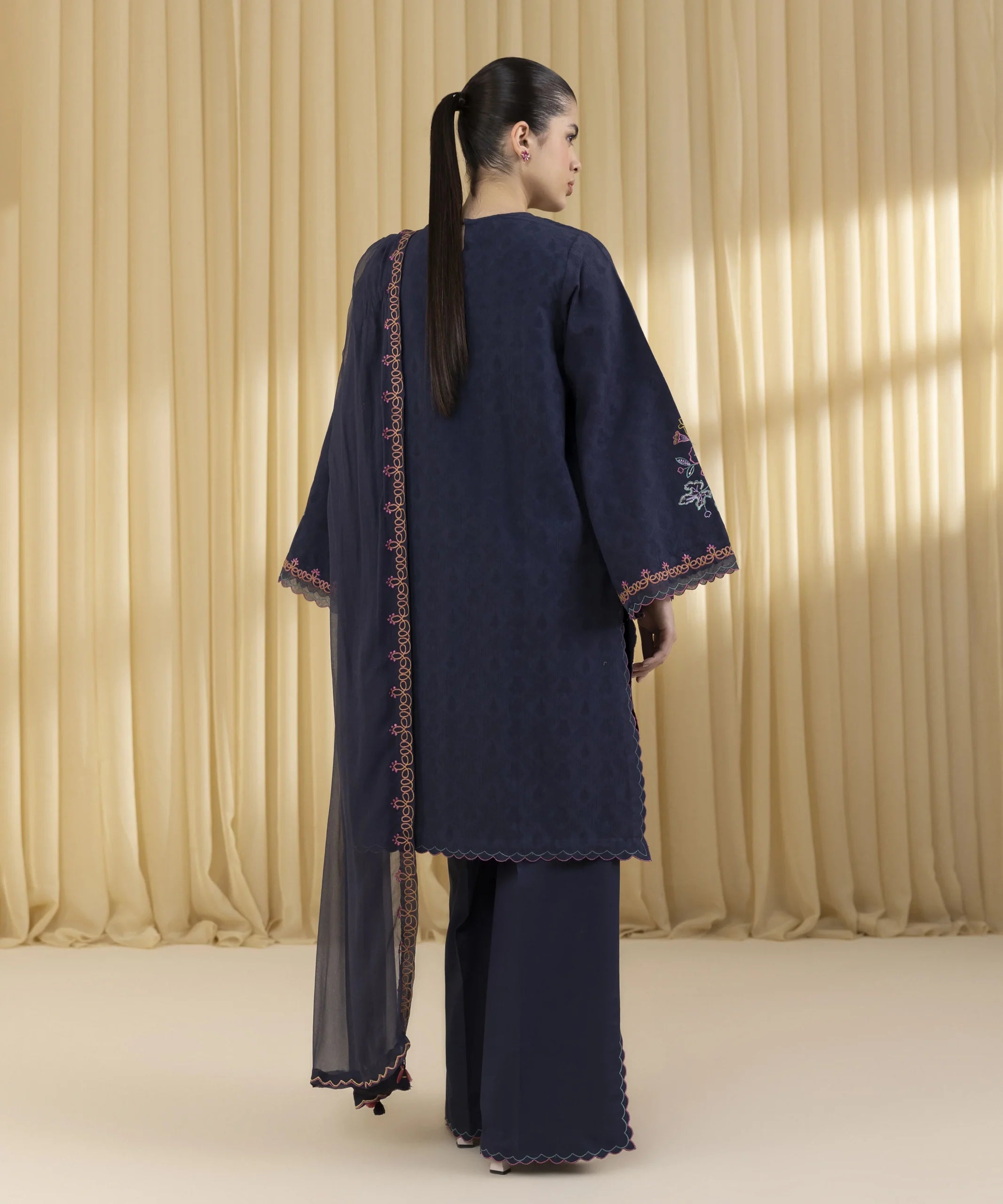 Sapphire 3Pc Embroidered Jacquard Suit U3PEST25V312 gulbuy.com