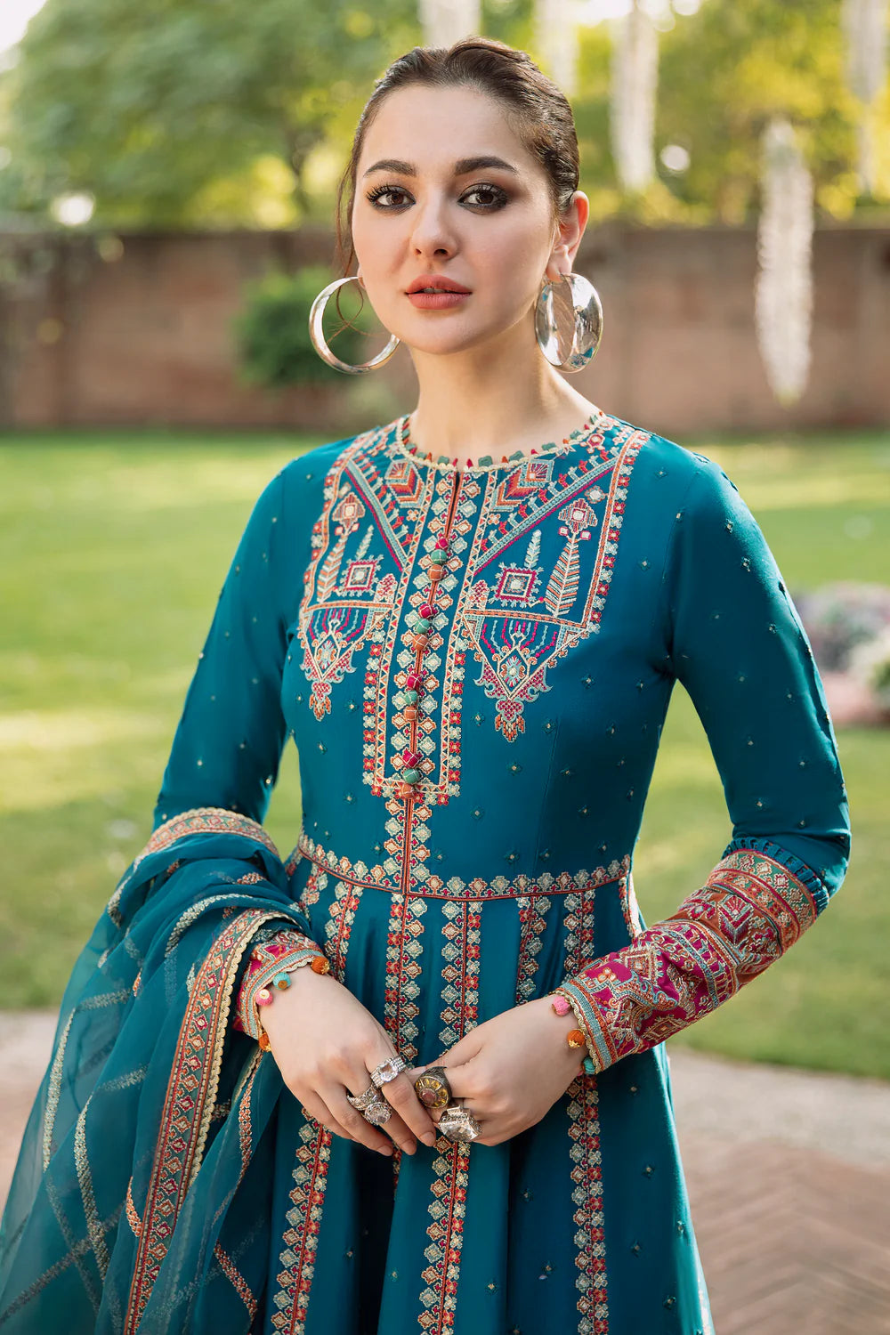 Jazmin 3Pc Embroidered Lawn Suit SL22-D3 gulbuy.com