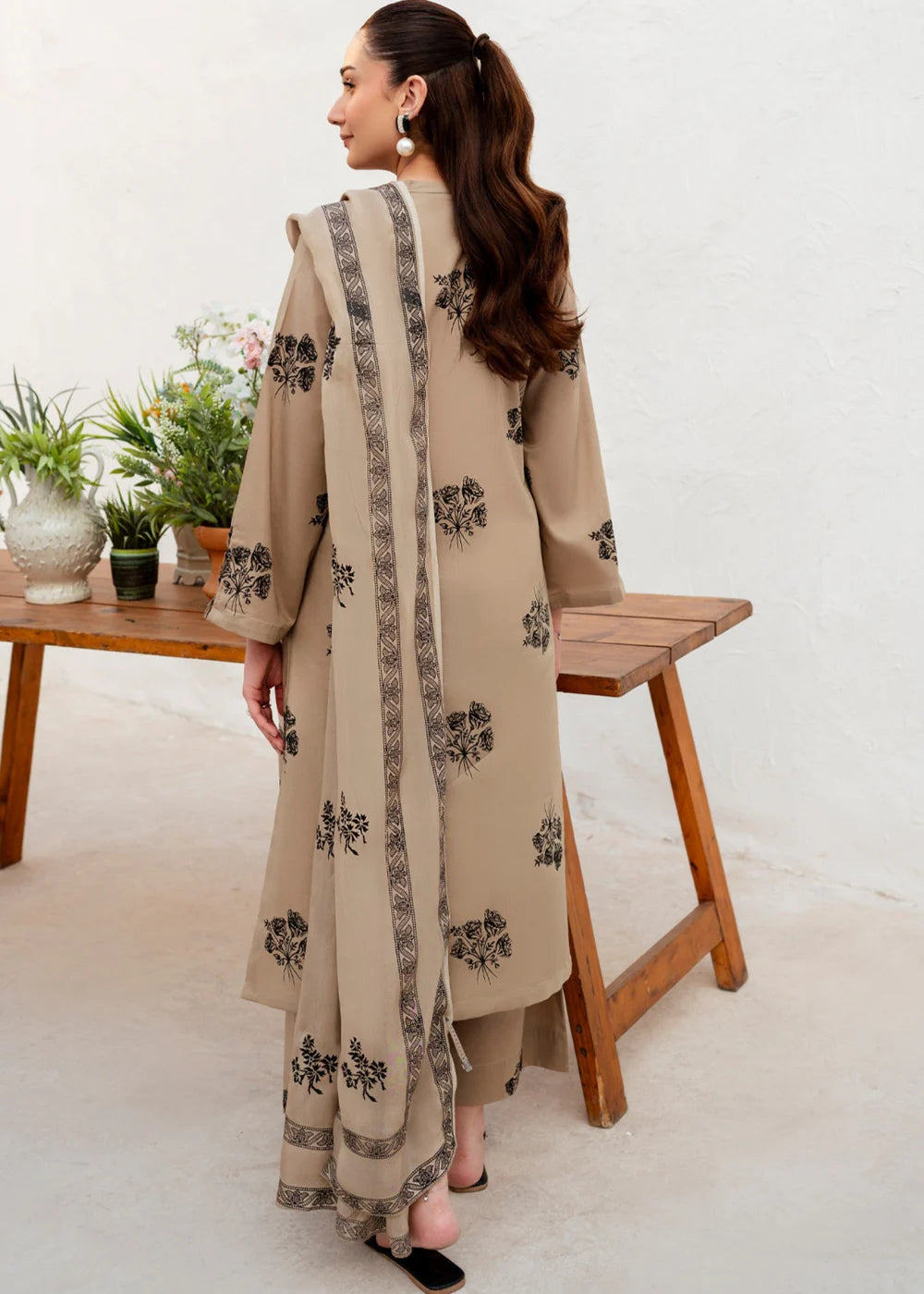 Amphora 3Pc Printed Lawn Suit Carla gulbuy.com