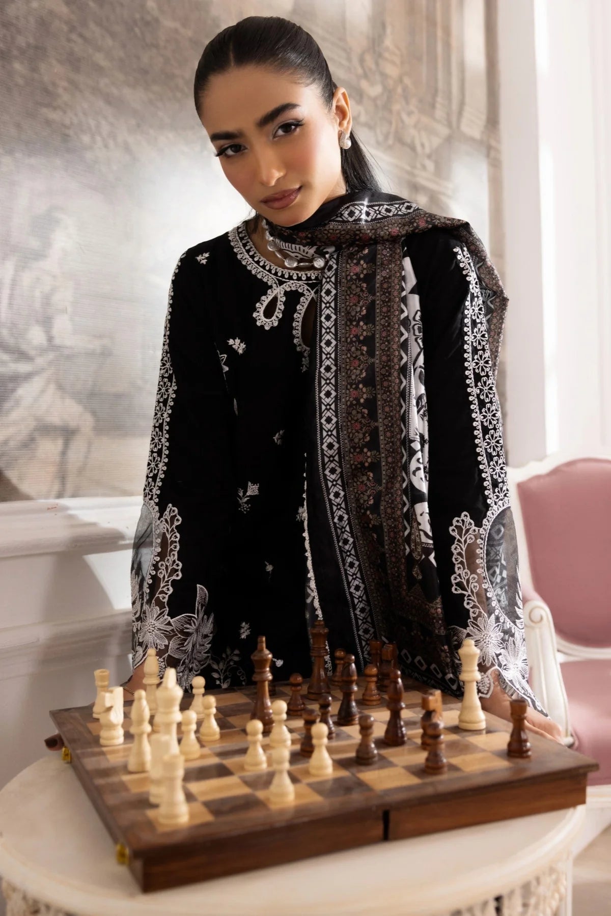 Mohagni 3Pc Embroidered Lawn Suit ZE-05 gulbuy.com