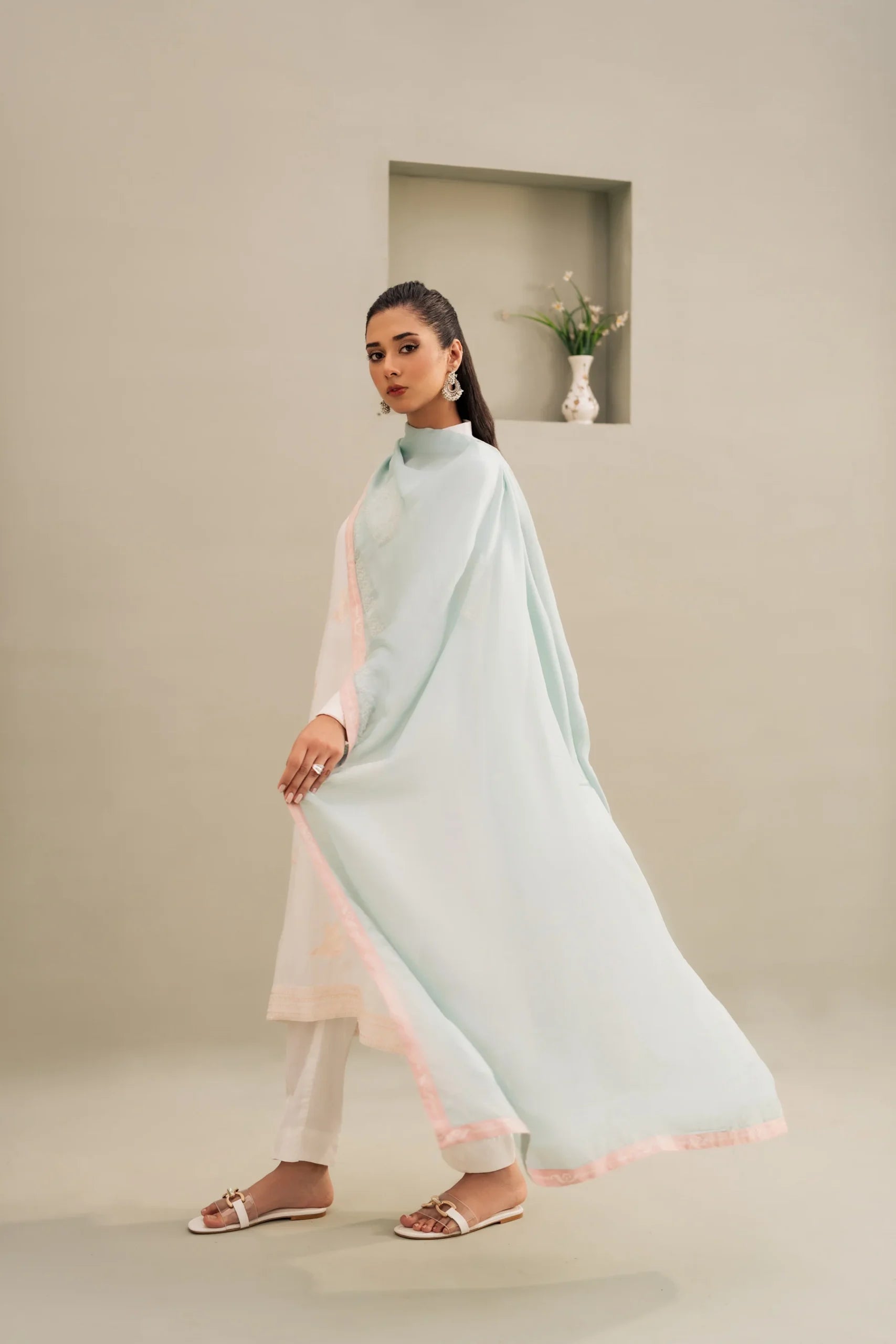 Kastoor 3Pc Embroidered Lawn Suit AW-141 gulbuy.com