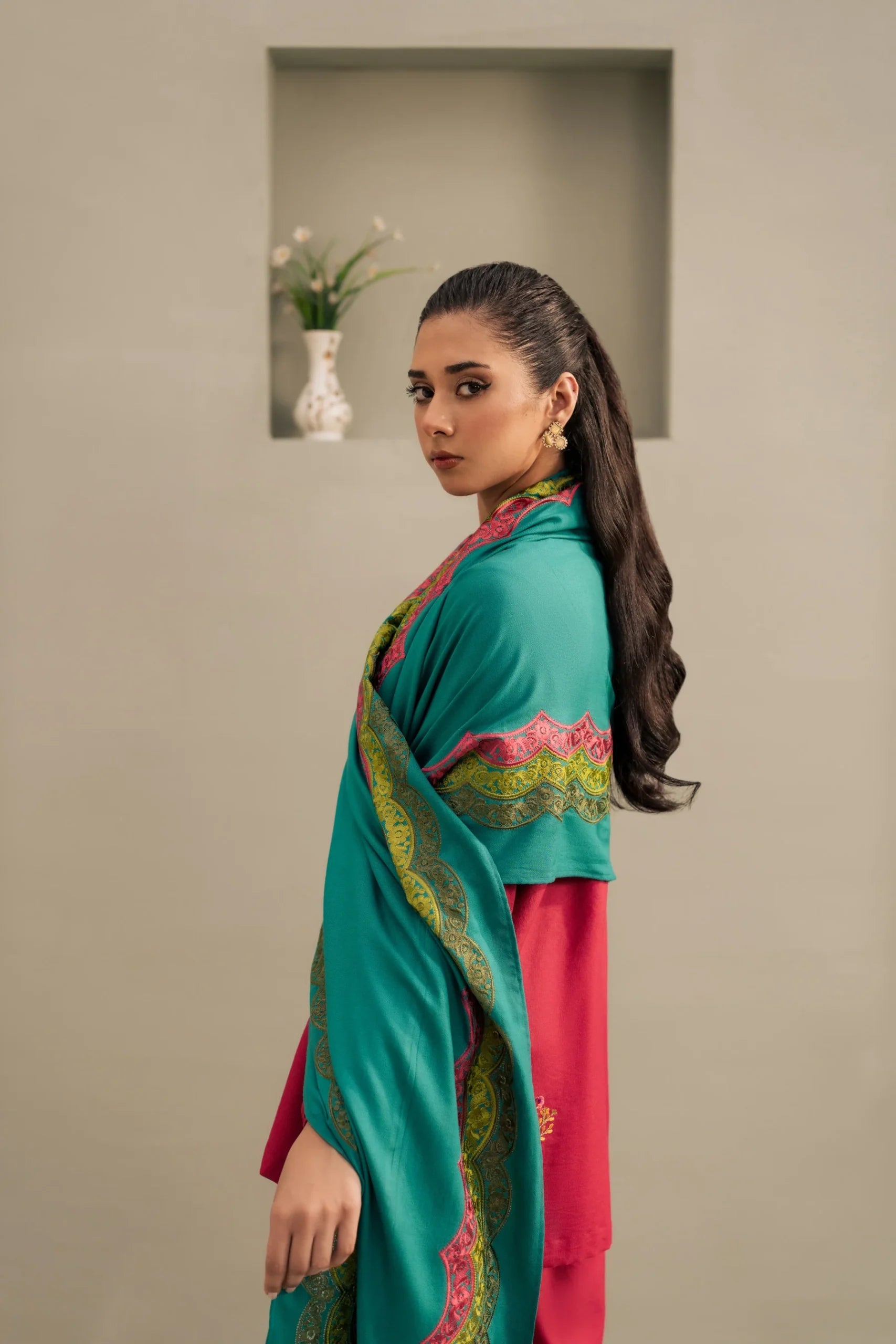 Kastoor 3Pc Embroidered Lawn Suit AW-140 gulbuy.com