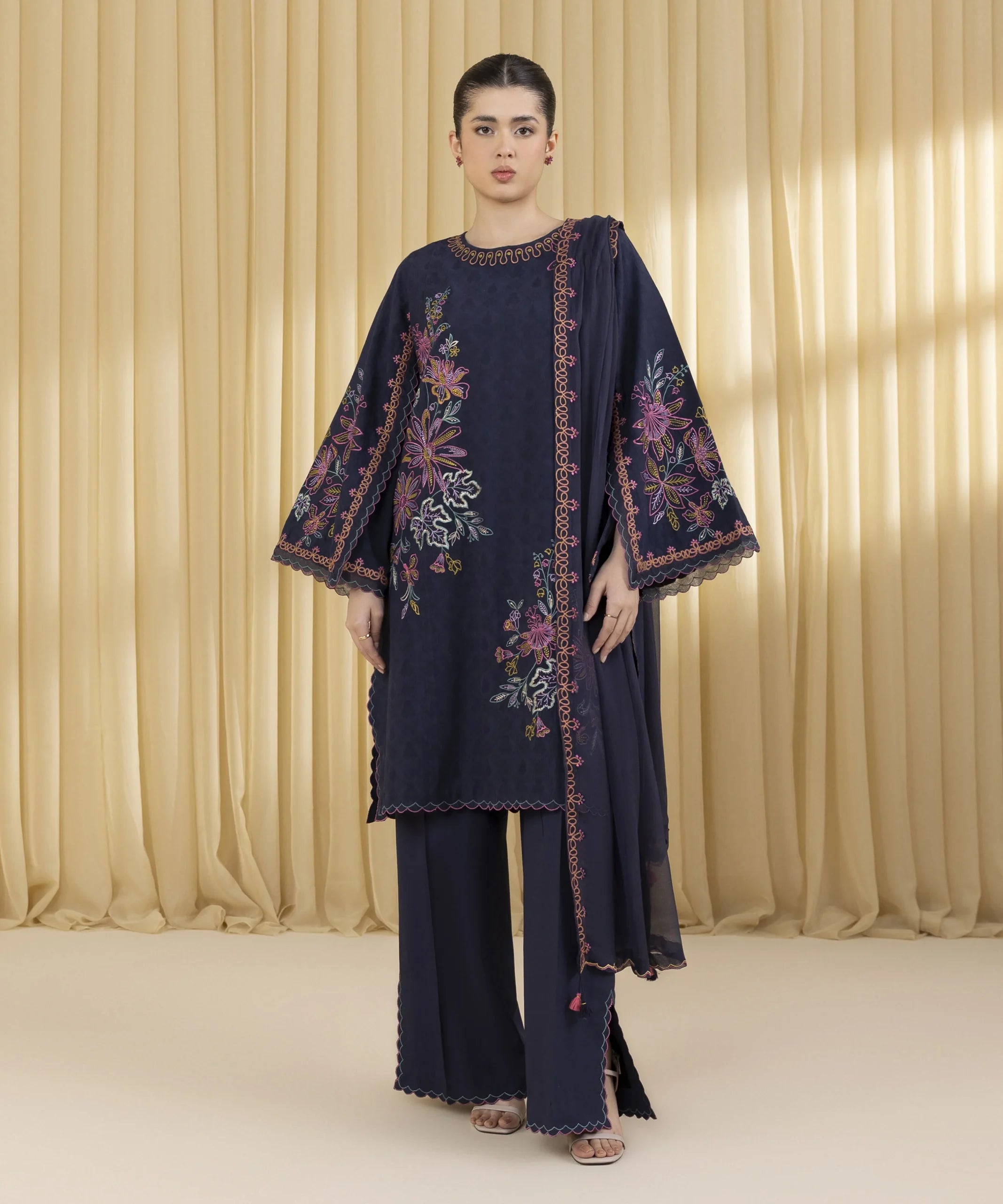 Sapphire 3Pc Embroidered Jacquard Suit U3PEST25V312 gulbuy.com
