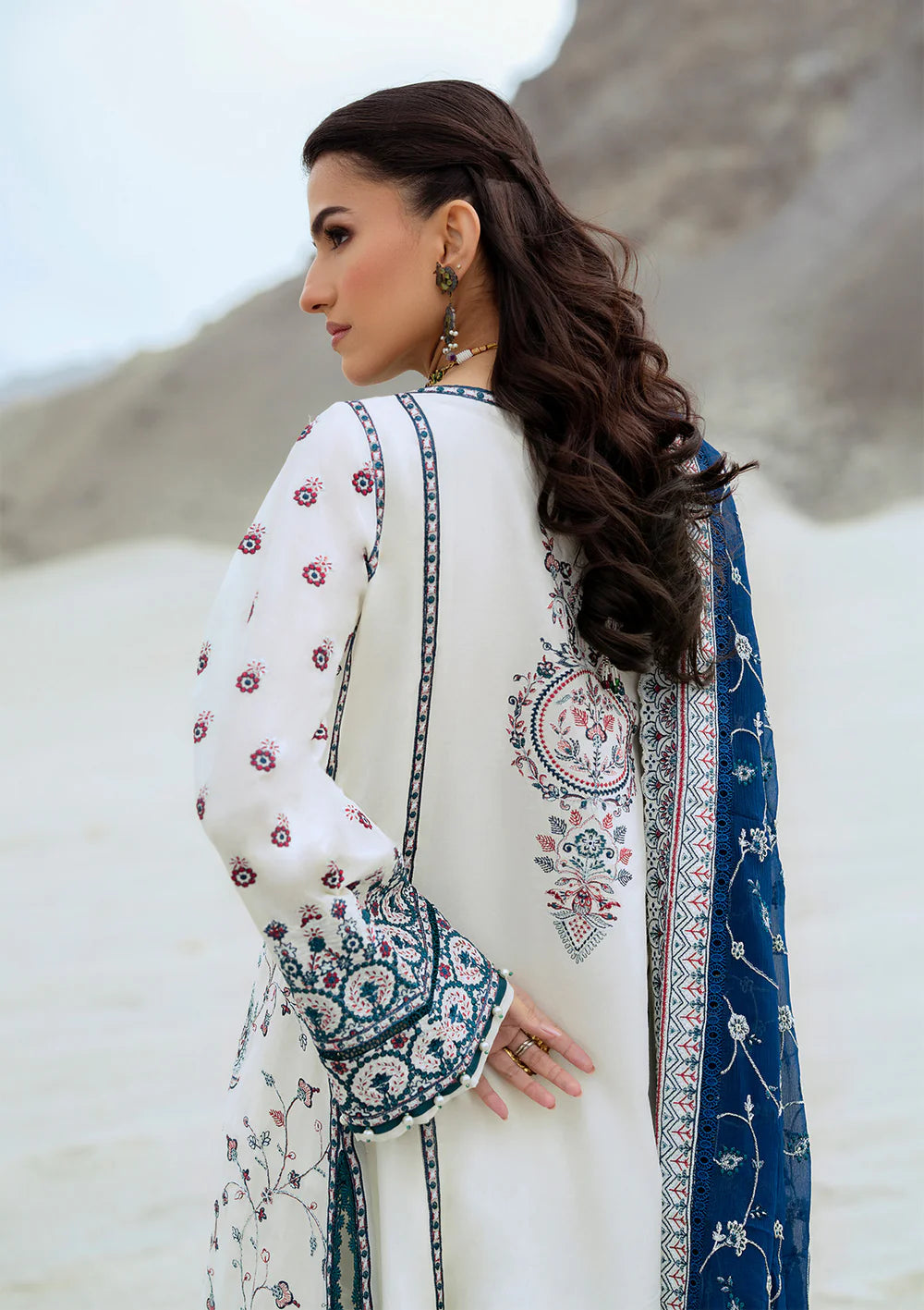 Aik Atelier 3Pc Embroidered Lawn Suit '25 VOL. 1-LOOK 02 gulbuy.com
