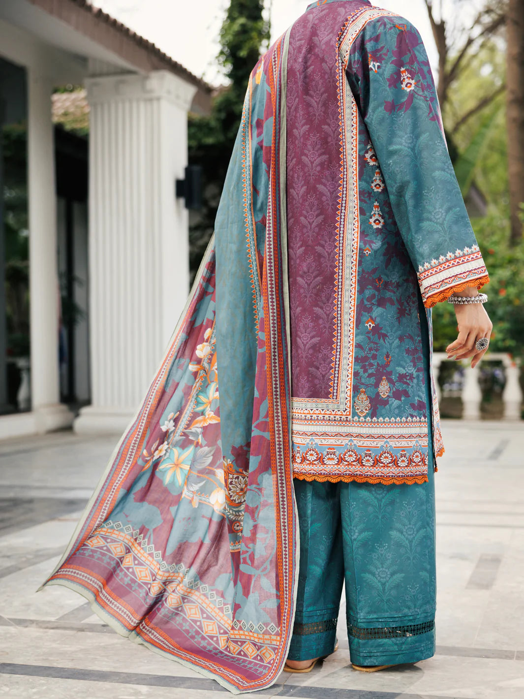 Almirah 3Pc Printed Lawn Suit ALP-3PS-2119 gulbuy.com
