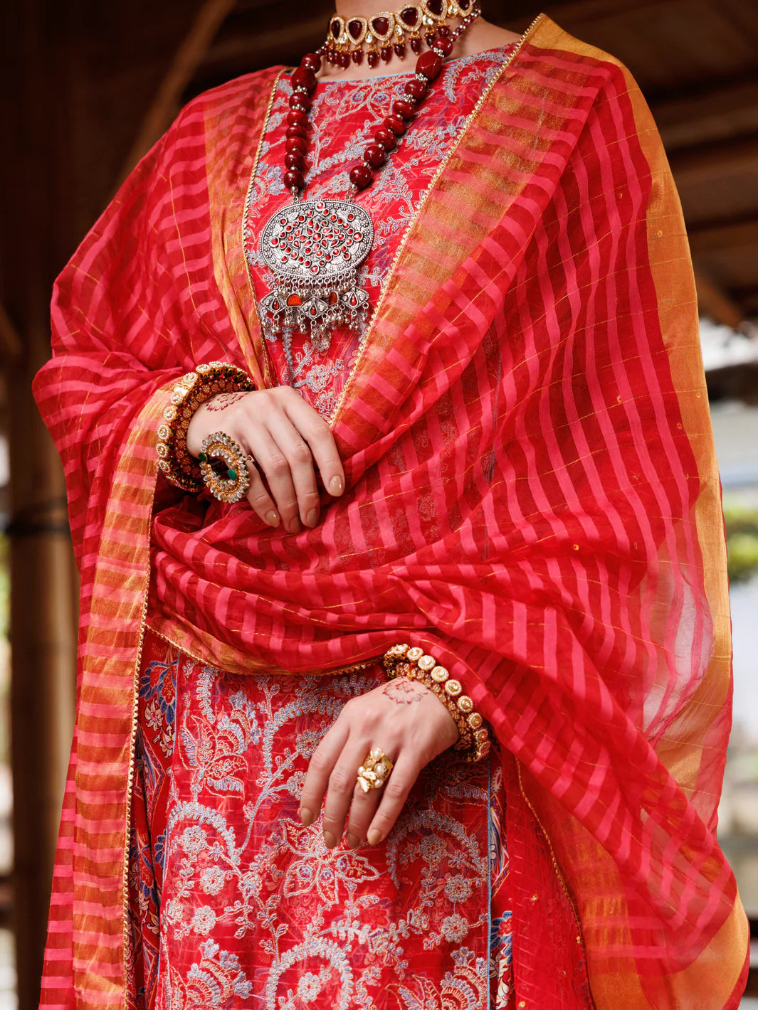 Almirah 3Pc Embroidery Organza Suit ALP-3PS-2025 gulbuy.com