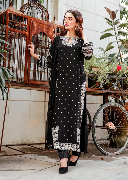 Agha Jaan 3Pc Embroidered Chiffon Suit Kajal gulbuy.com