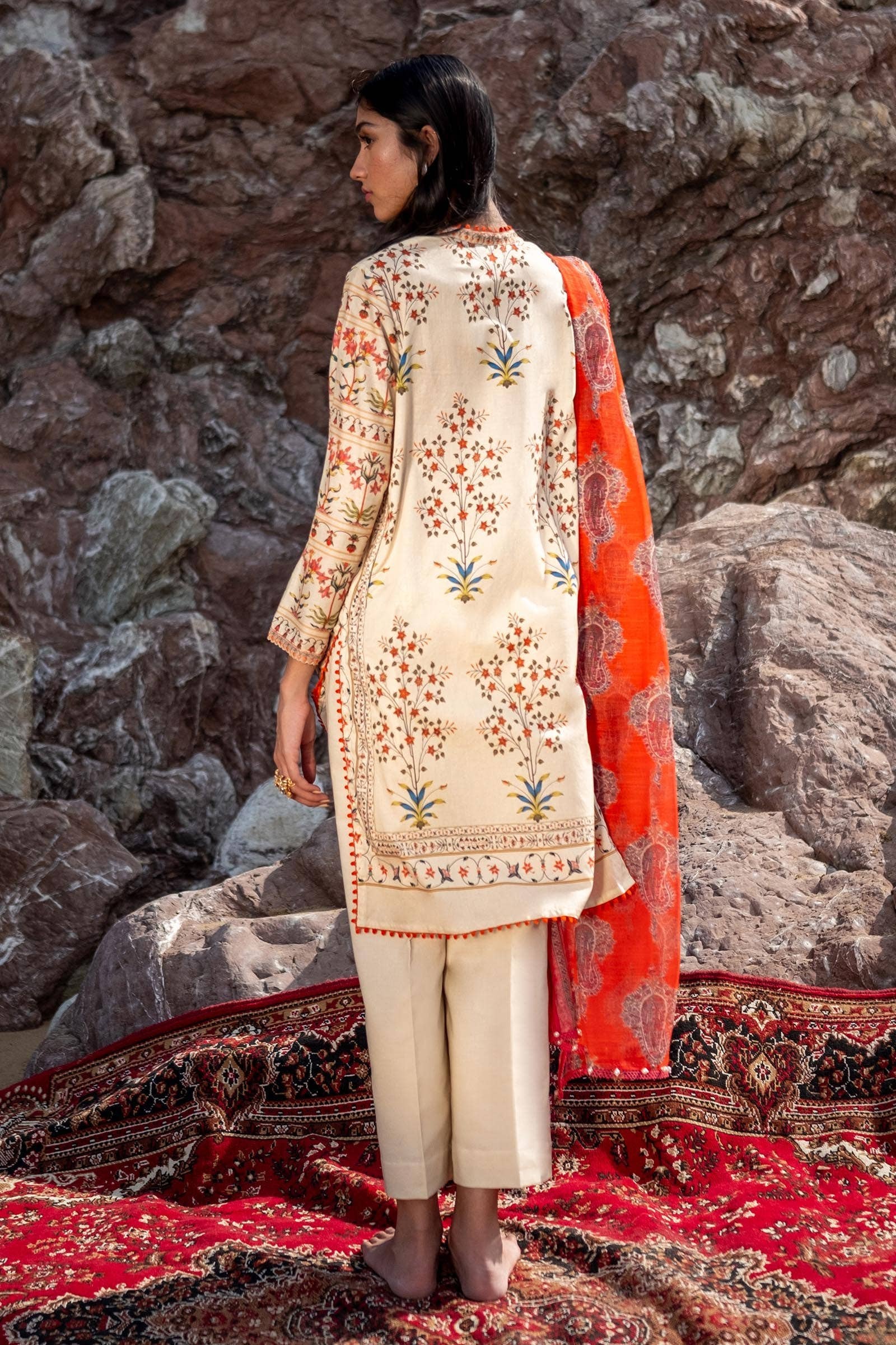 Sana Safinaz 3 Piece Printed Lawn Suit (H241-023A-2DD) gulbuy.com