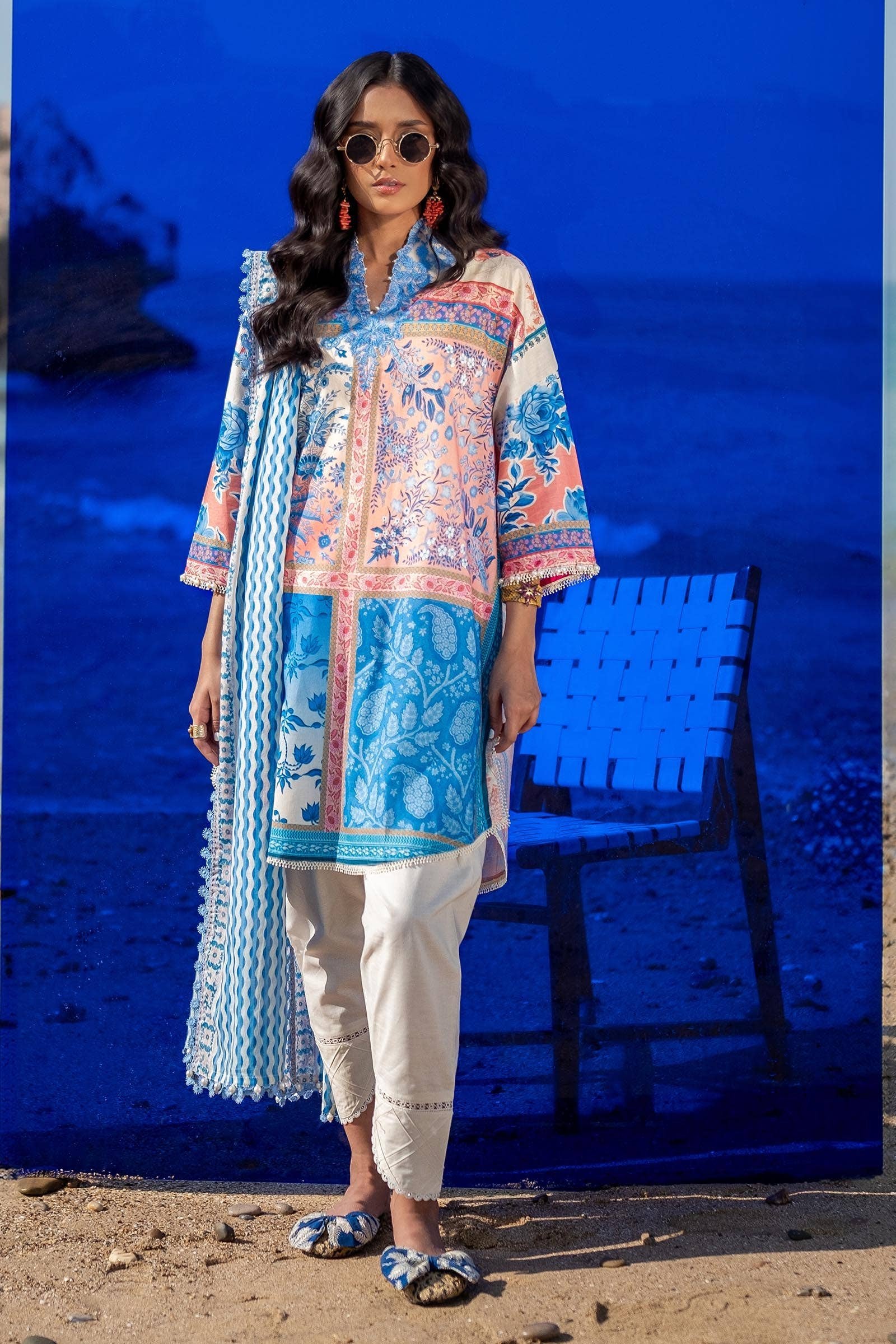 Sana Safinaz 3 Piece Embroidered Lawn Suit (H241-028B-2BG)