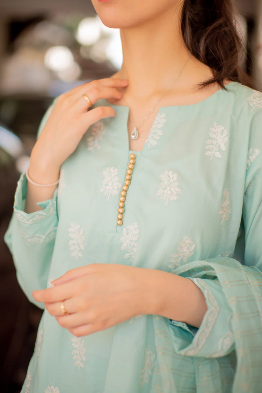 Mannat 3Pc Embroidered Lawn Suit Dandelion Amina Sultan gulbuy.com