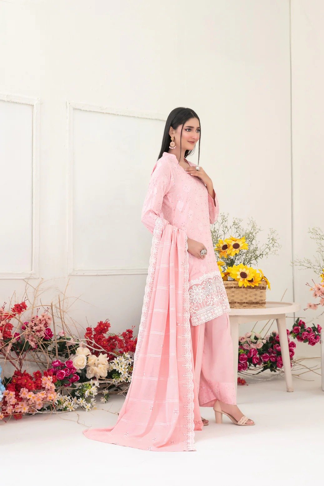 Tawakkal 3Pc Embroidered Lawn Suit D-2236 - Maneli gulbuy.com