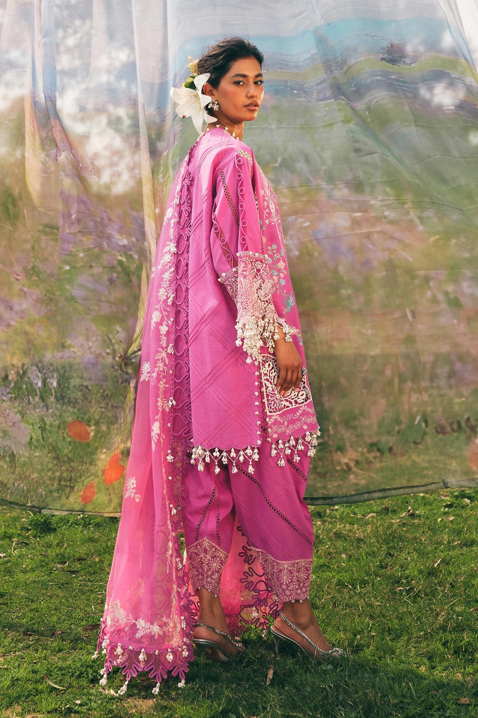 Sana Safinaz 3Pc Embroidered Lawn Suit L251-005A-3CT gulbuy.com