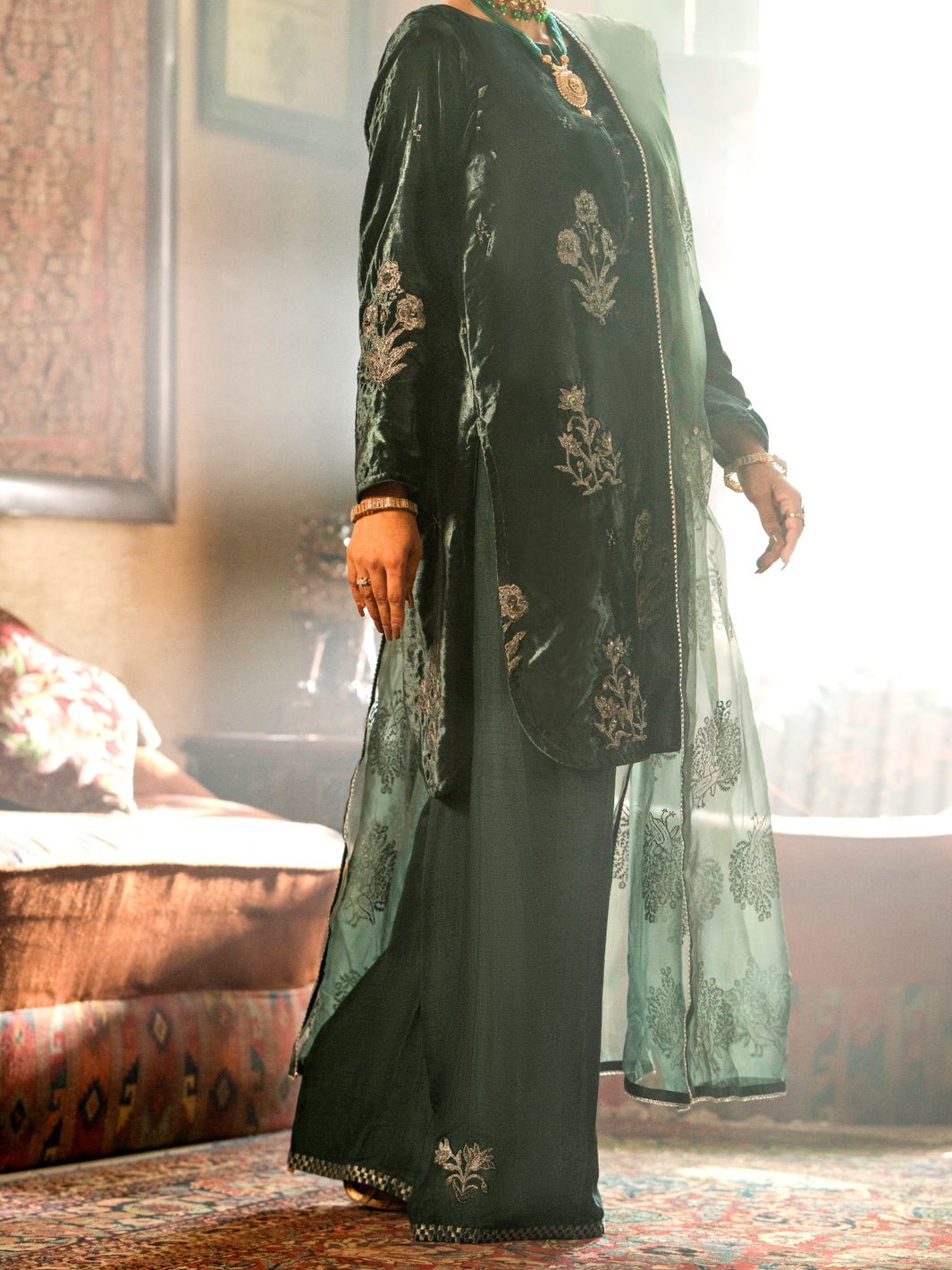 ALMIRAH 3 PIECE EMBROIDERED VELVET SUIT (AL-3PS-LS-440) gulbuy.com