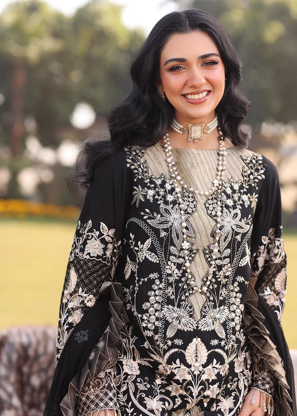 Musferah Saad Embroidered Lawn Suit Lustre gulbuy.com
